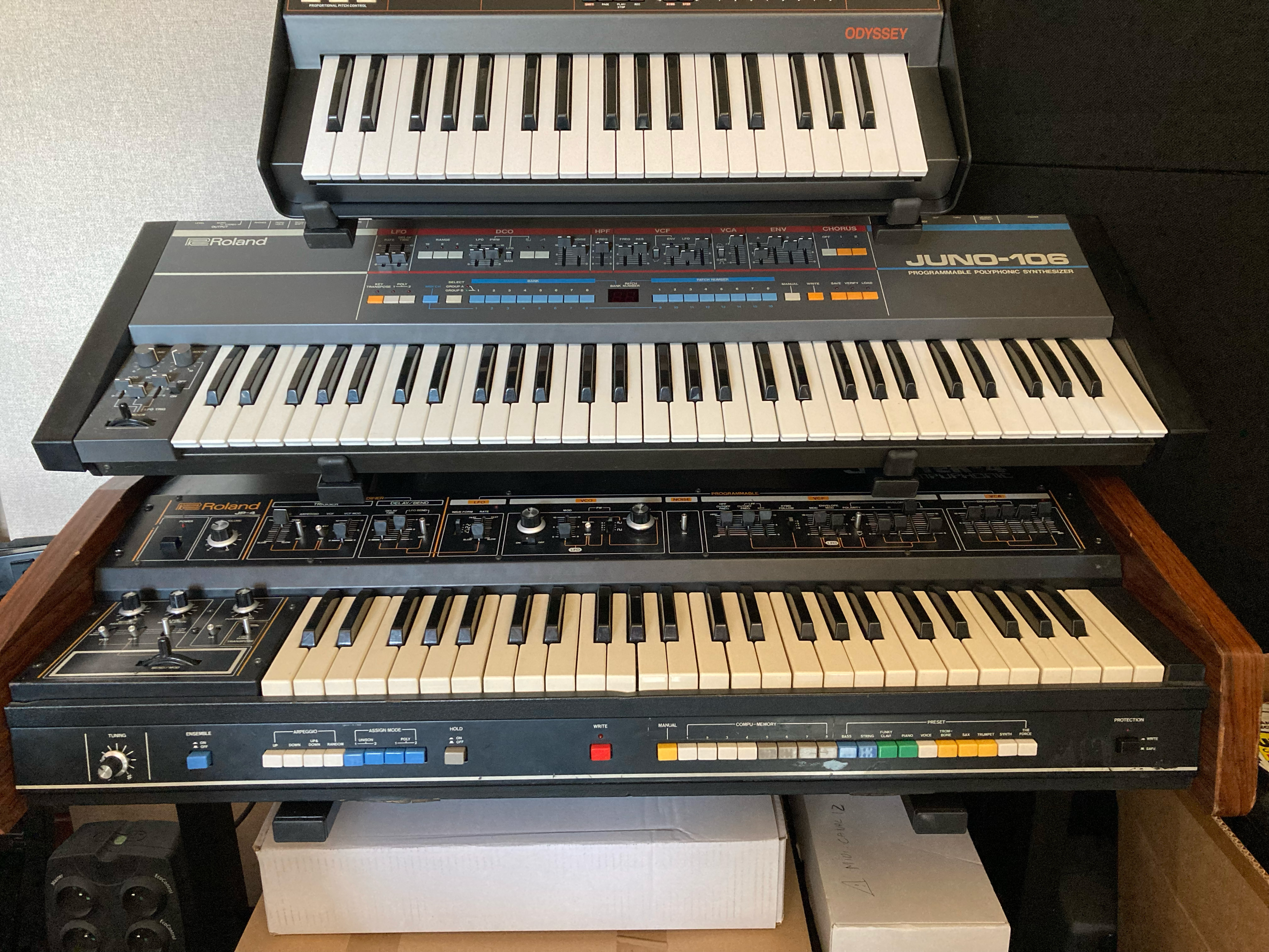 Vends Roland Jupiter-4 MIDI