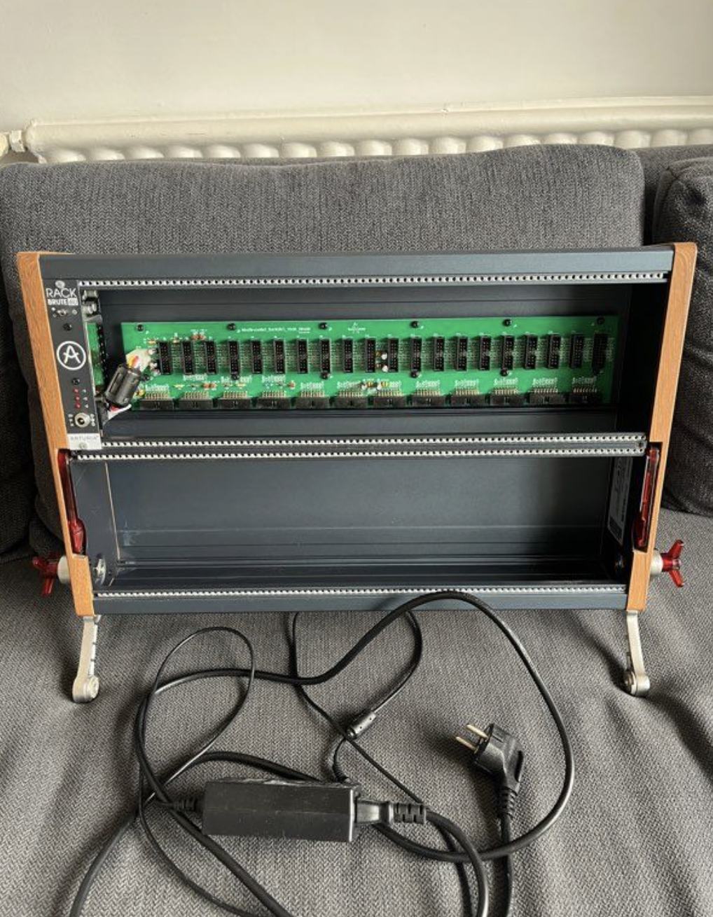 Eurorack Case 6U Arturia Rackbrut Boîtier Modulaire