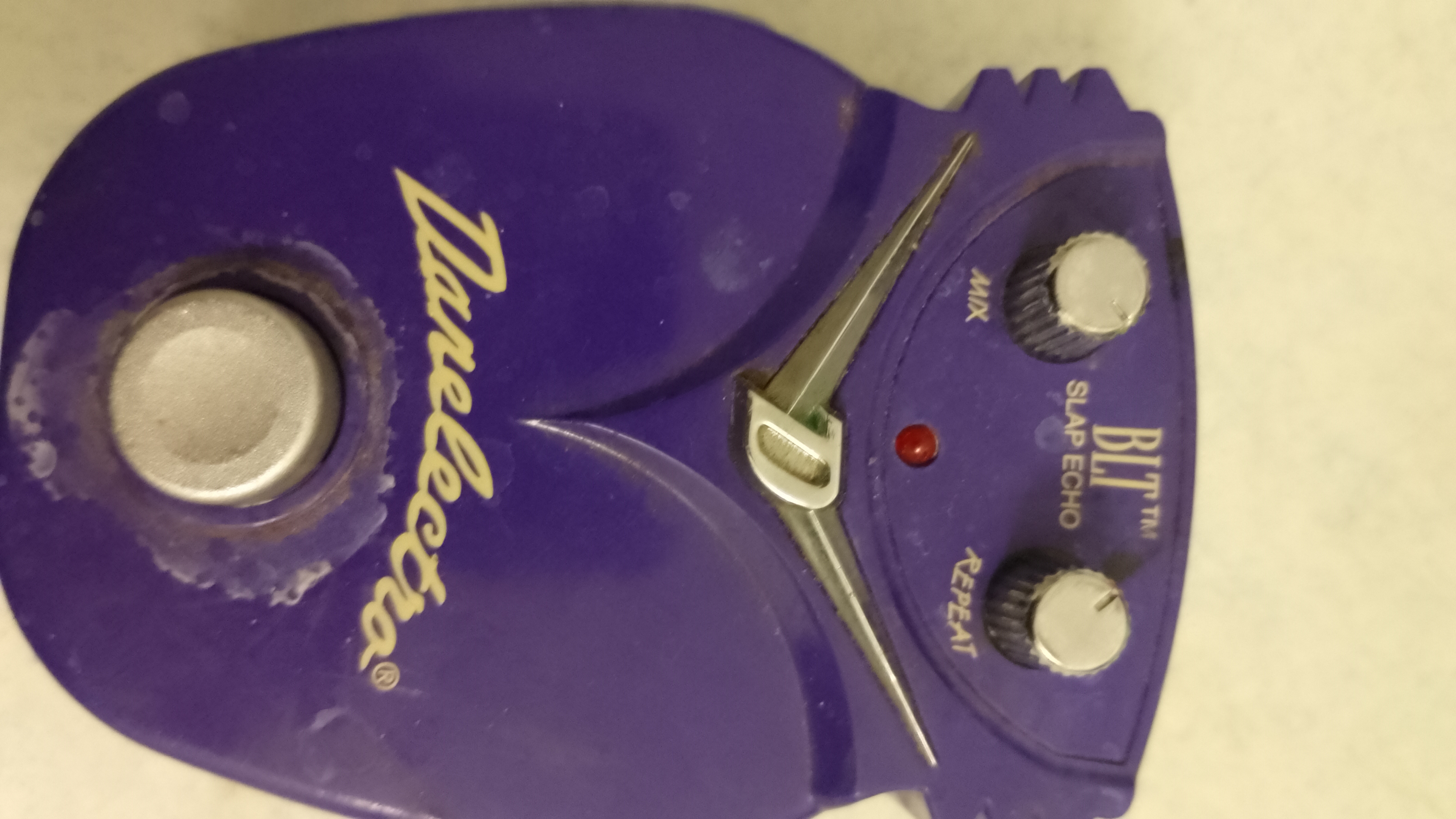 Danelectro blt slap echo