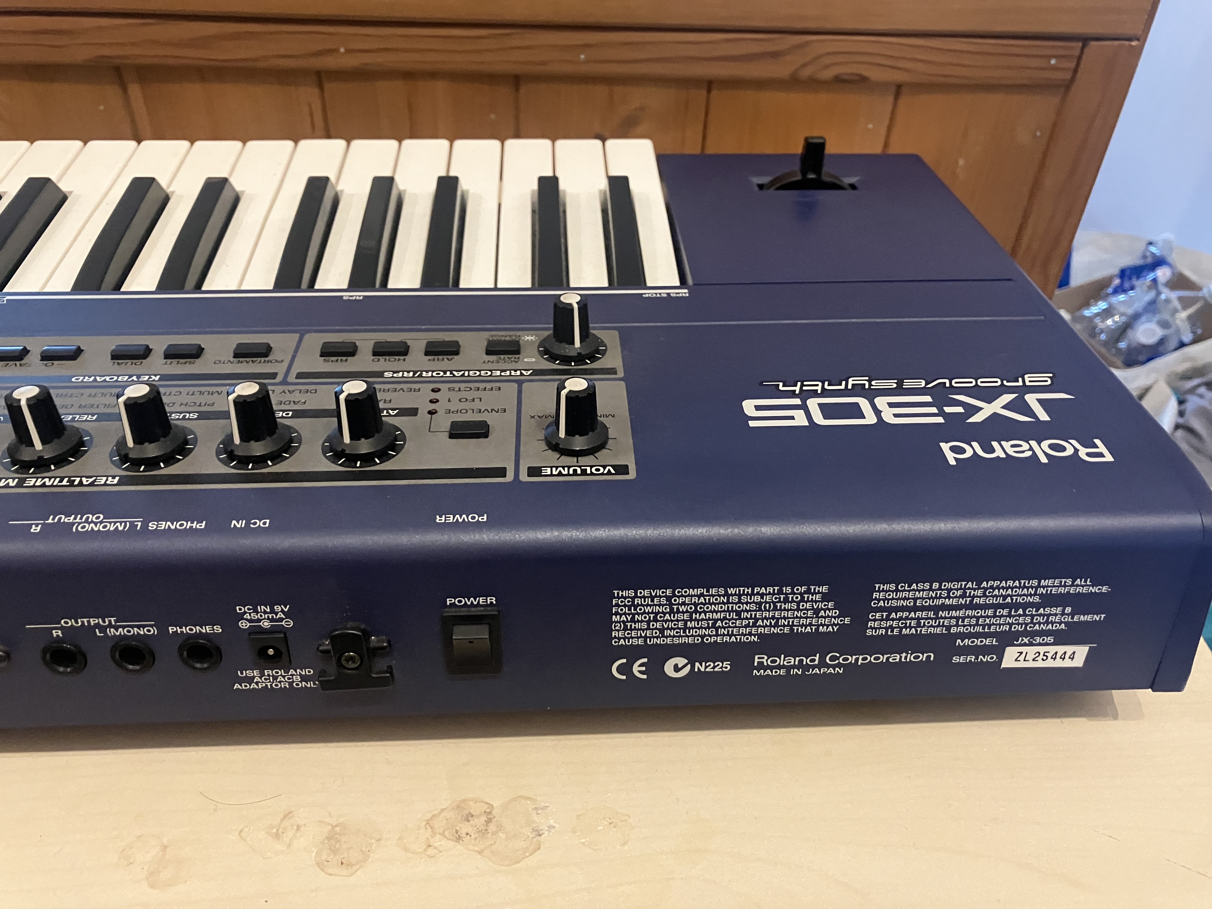 Roland JX-305 (81084)