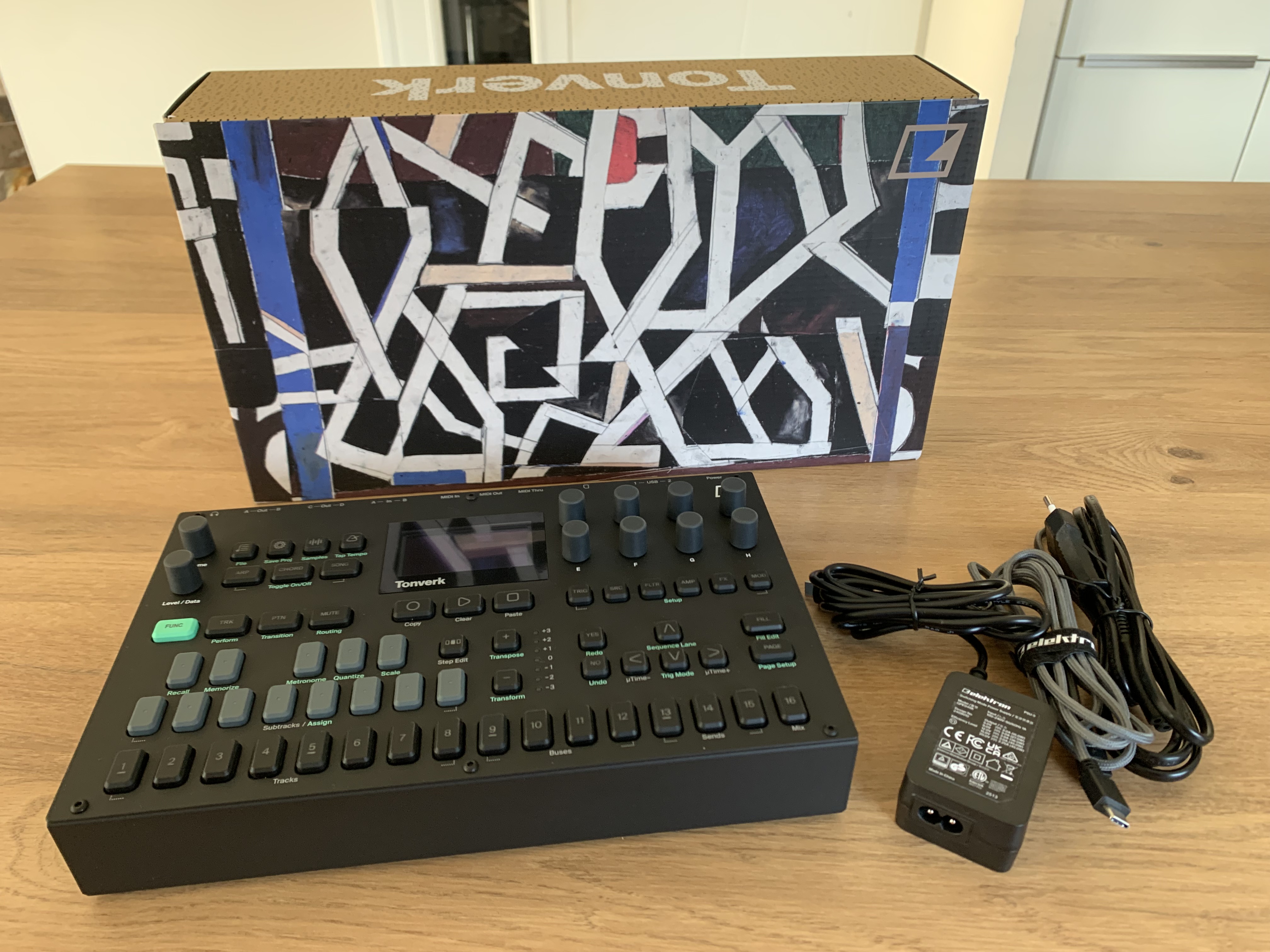 Elektron Tonverk neuf sous garantie avec boite d'origine et facture