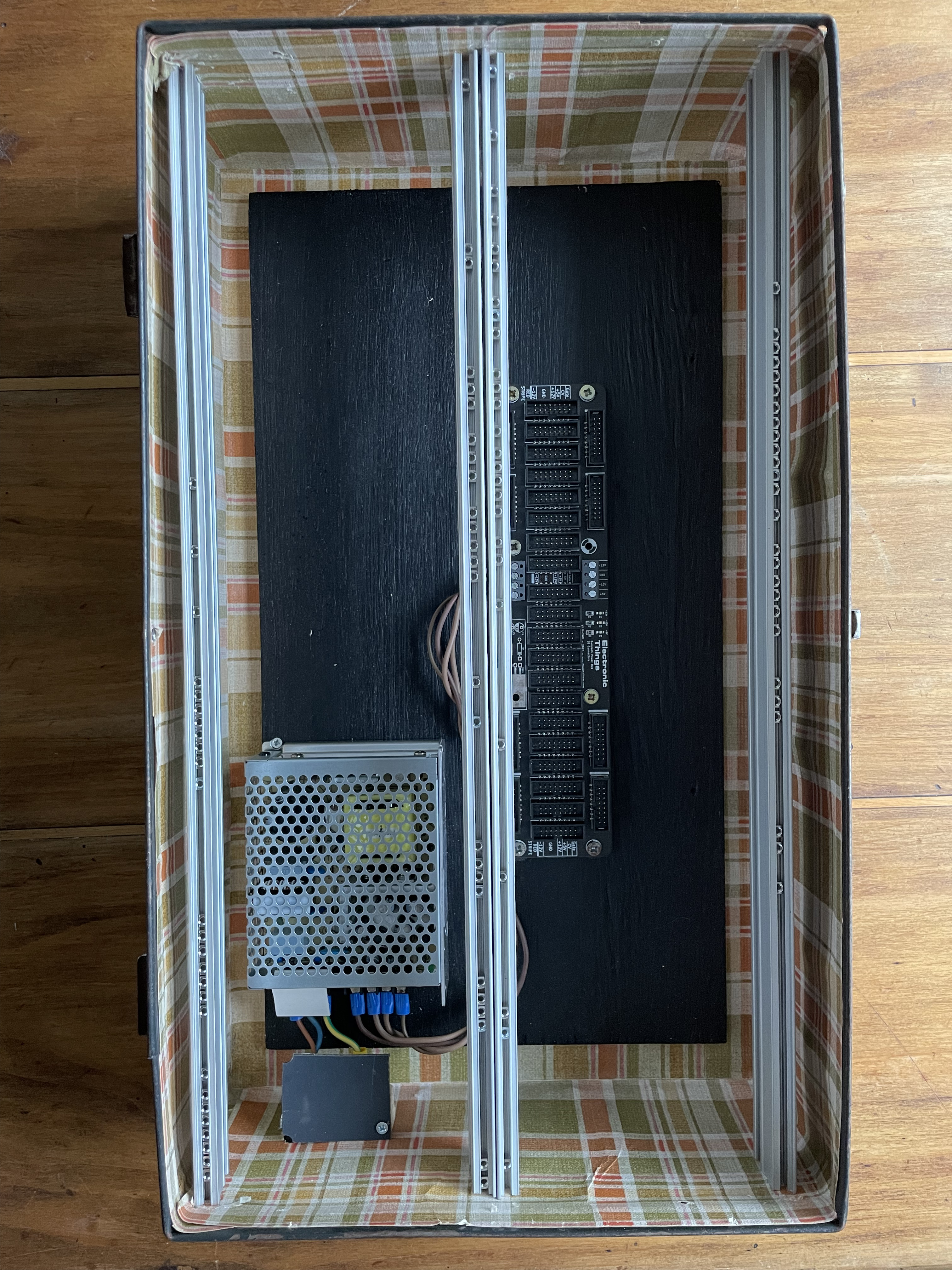 Vends case modulaire Case eurorack 196hp (98x2) - 6U - alim intégrée