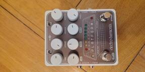Vends pédale EHX Platform Compressor/Limiter (comme neuve, boîte complète)
