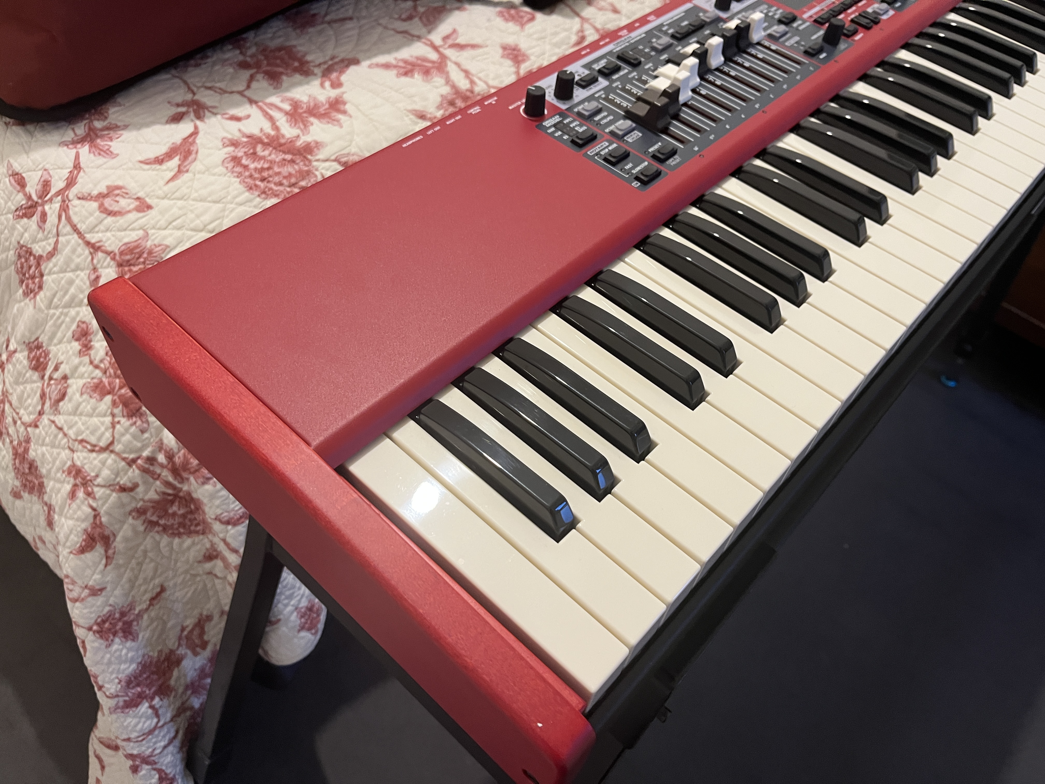 Vends Nord Electro 6D 73 touches parfait état