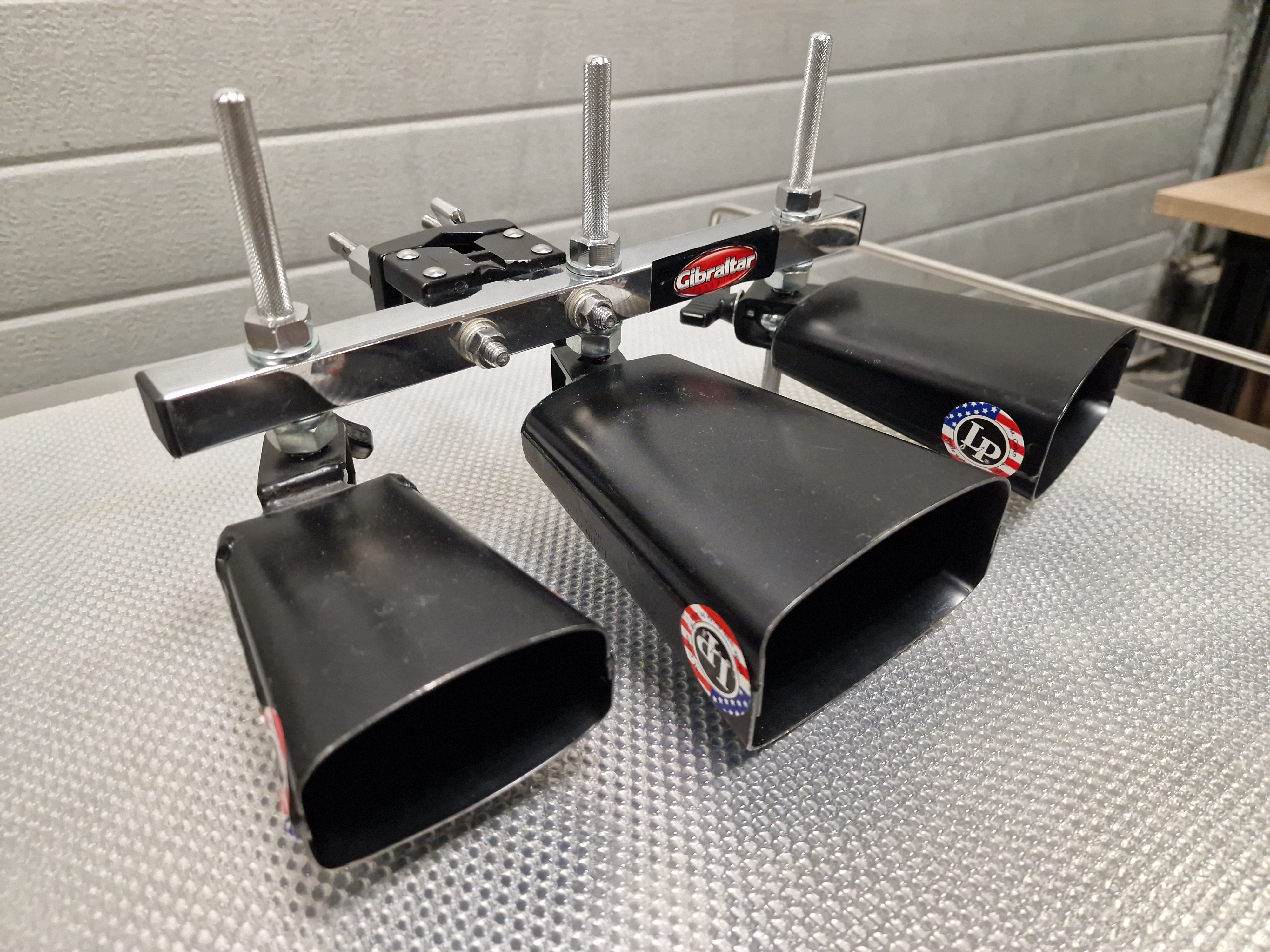 Vends trio de cowbells LP + accroche Gibraltar