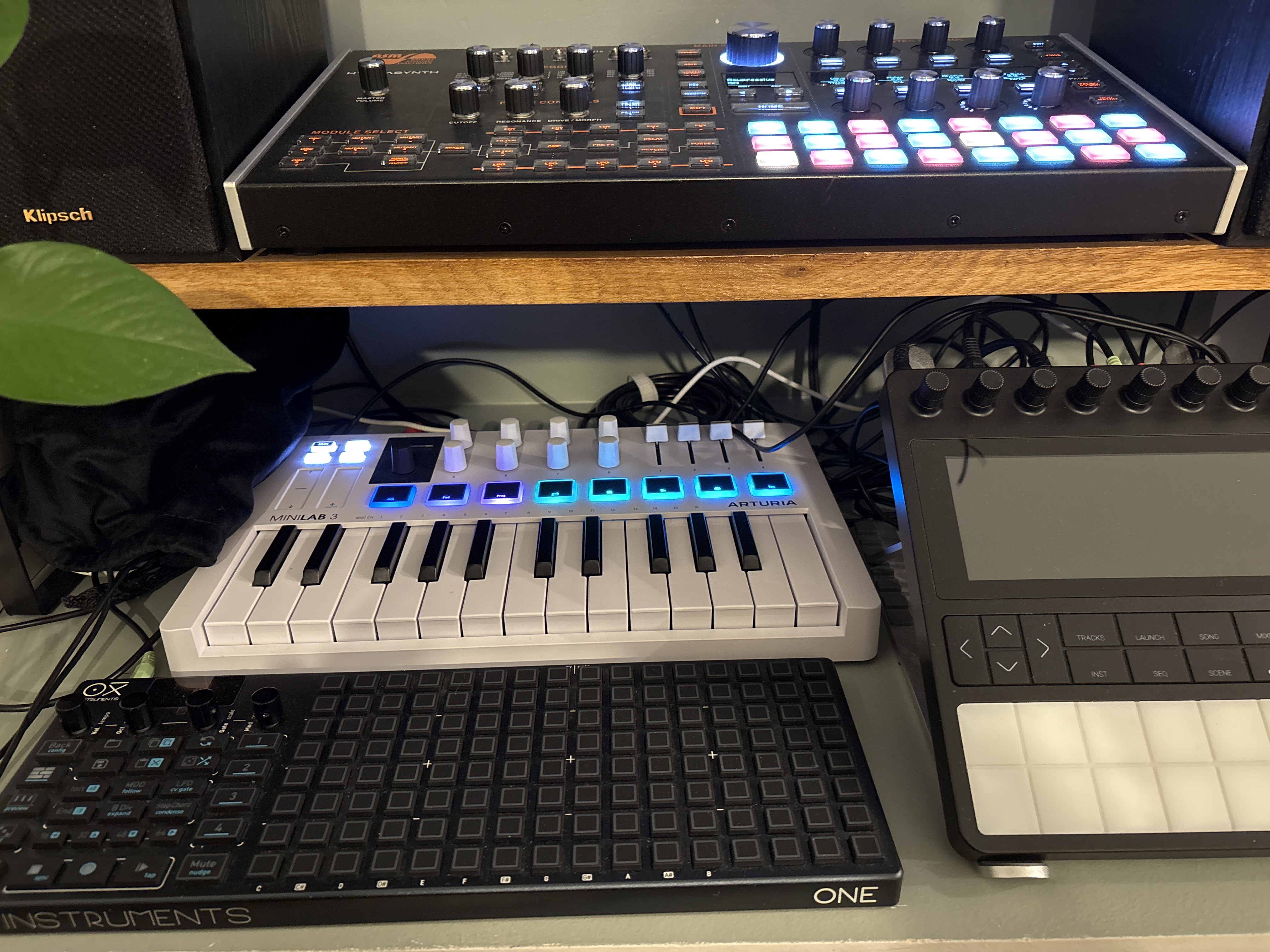 Vends clavier MIDI Arturia Minilab 3 en parfait état 