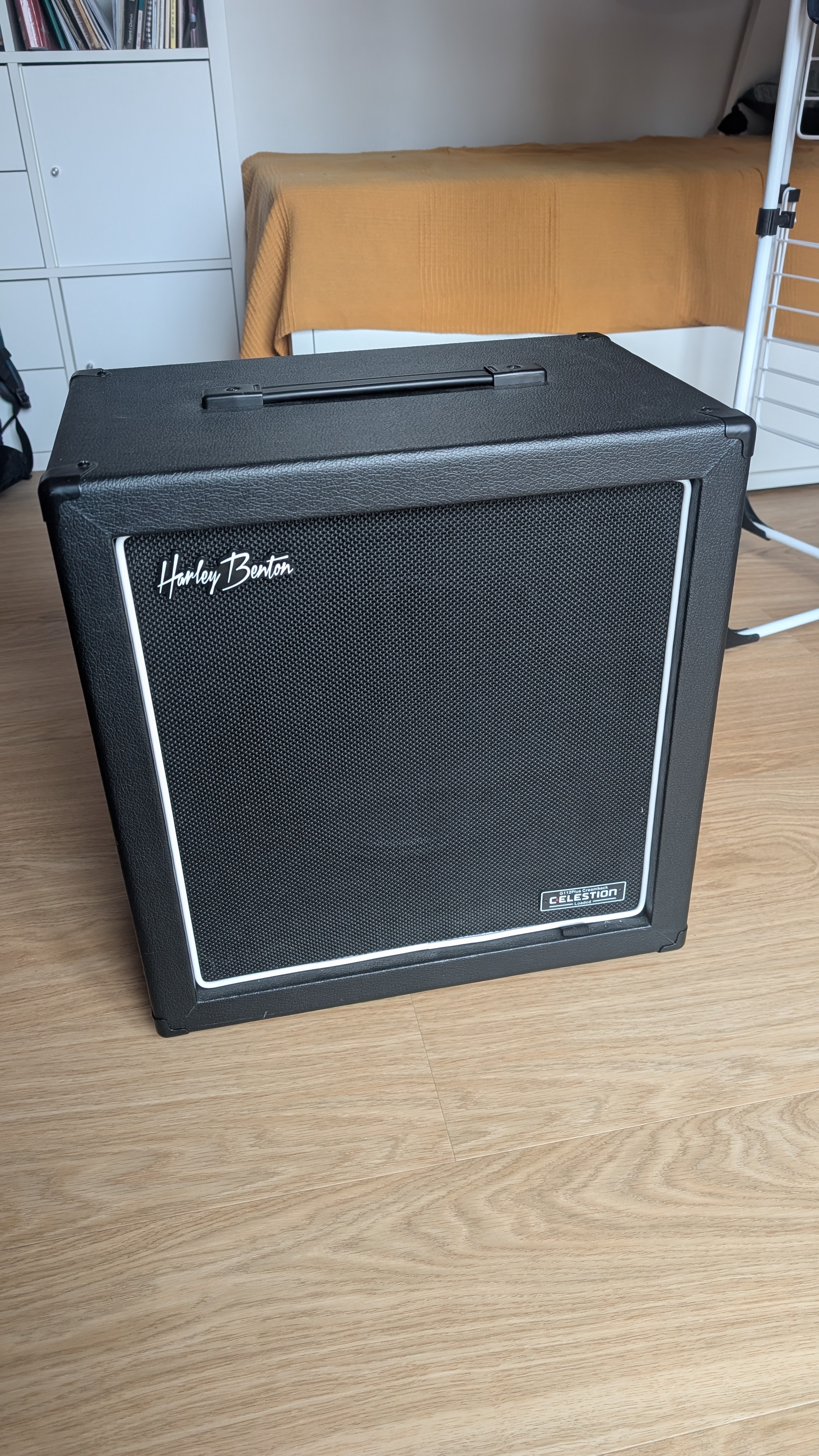 Vends Cabinet Harley Benton G112Plus Creamback