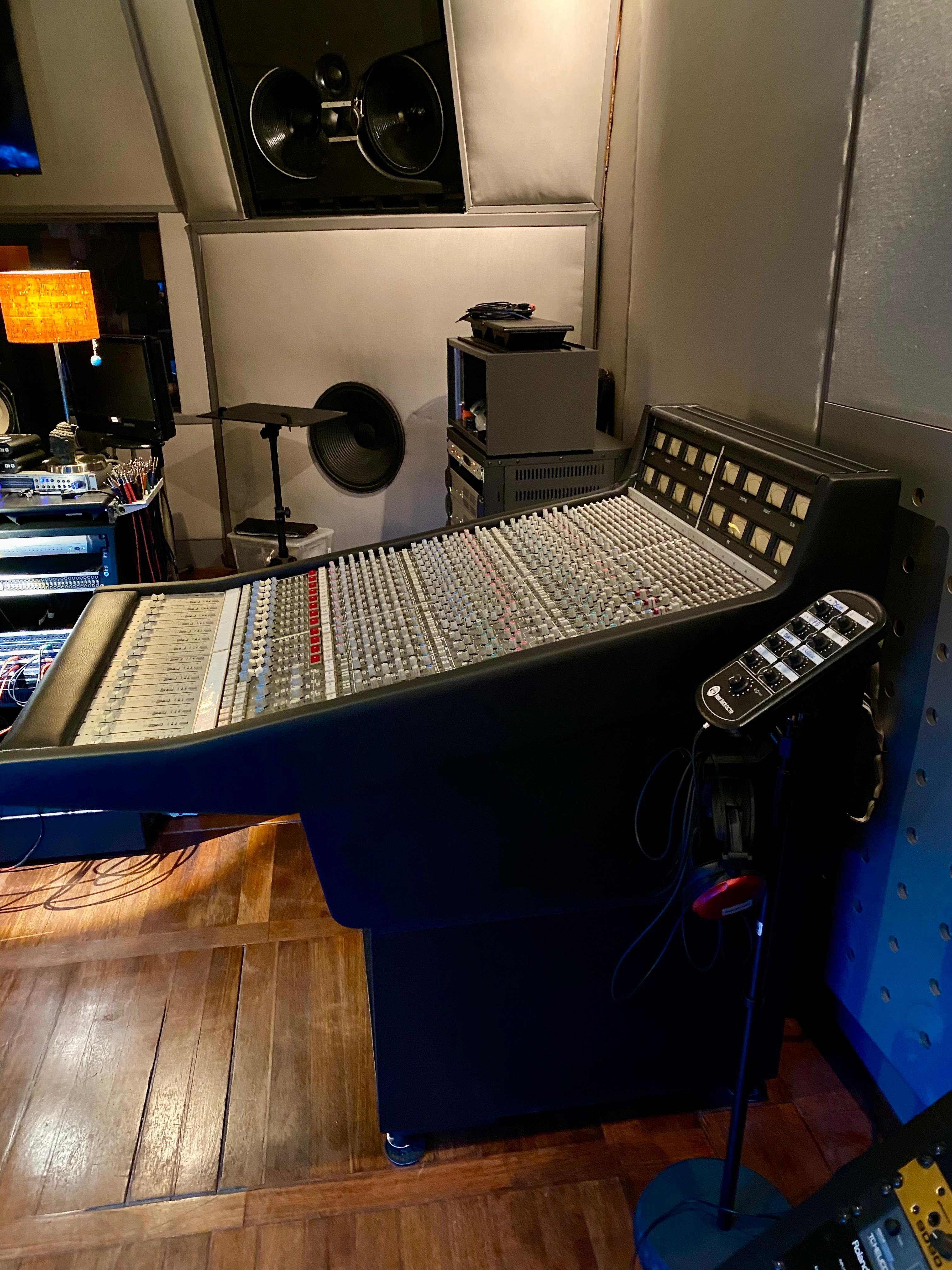 Vends console mini SSL 4016 G