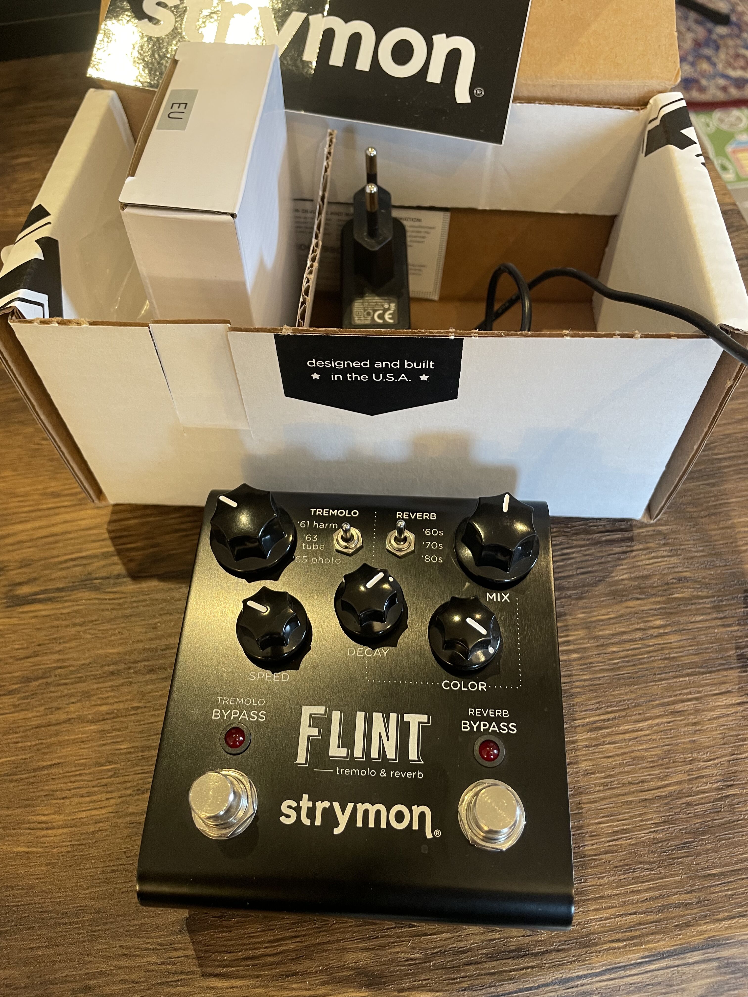 Vends Strymon Flint comme neuve