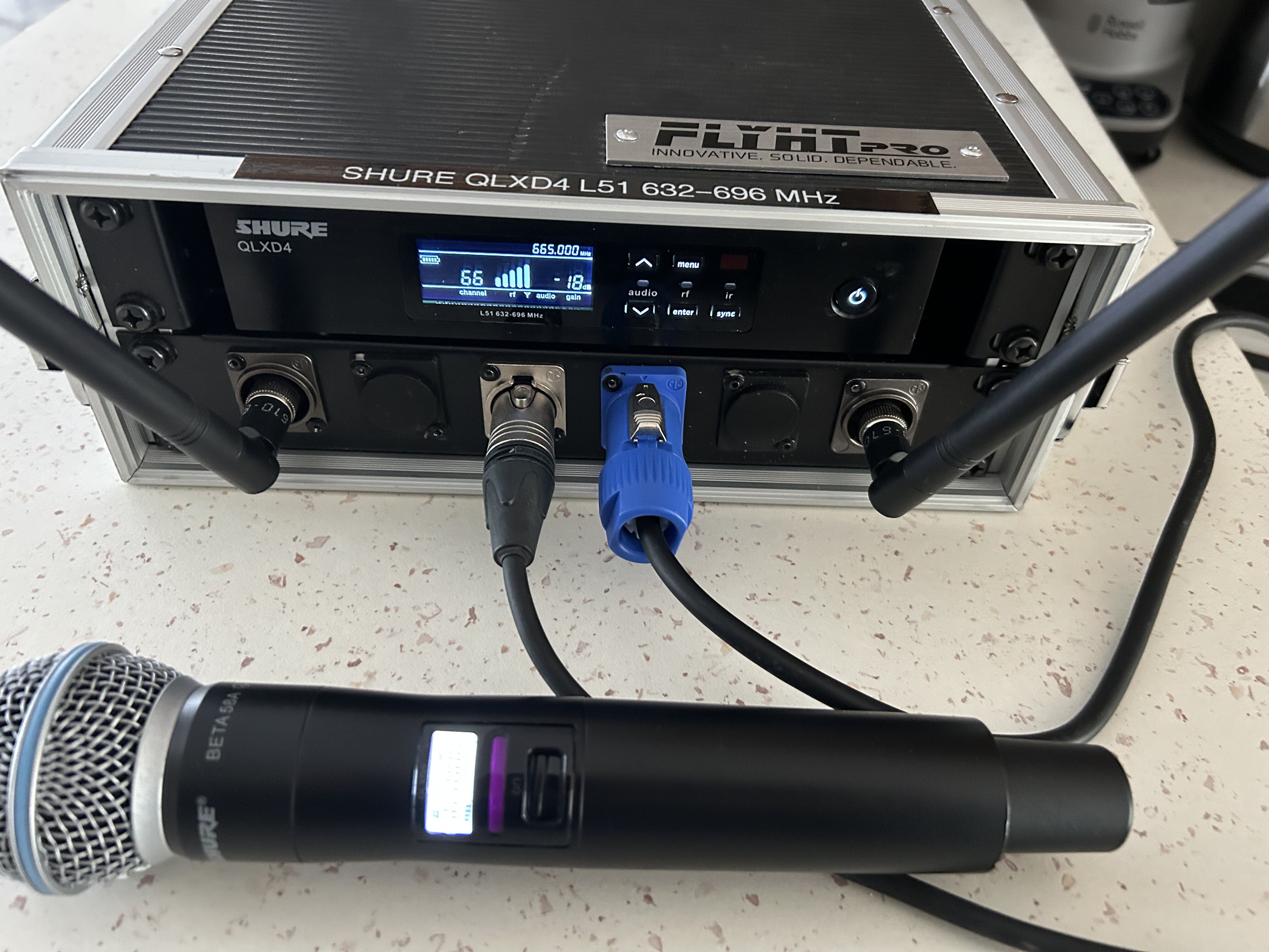 Vends Shure QLXD24/Bêta58 L51