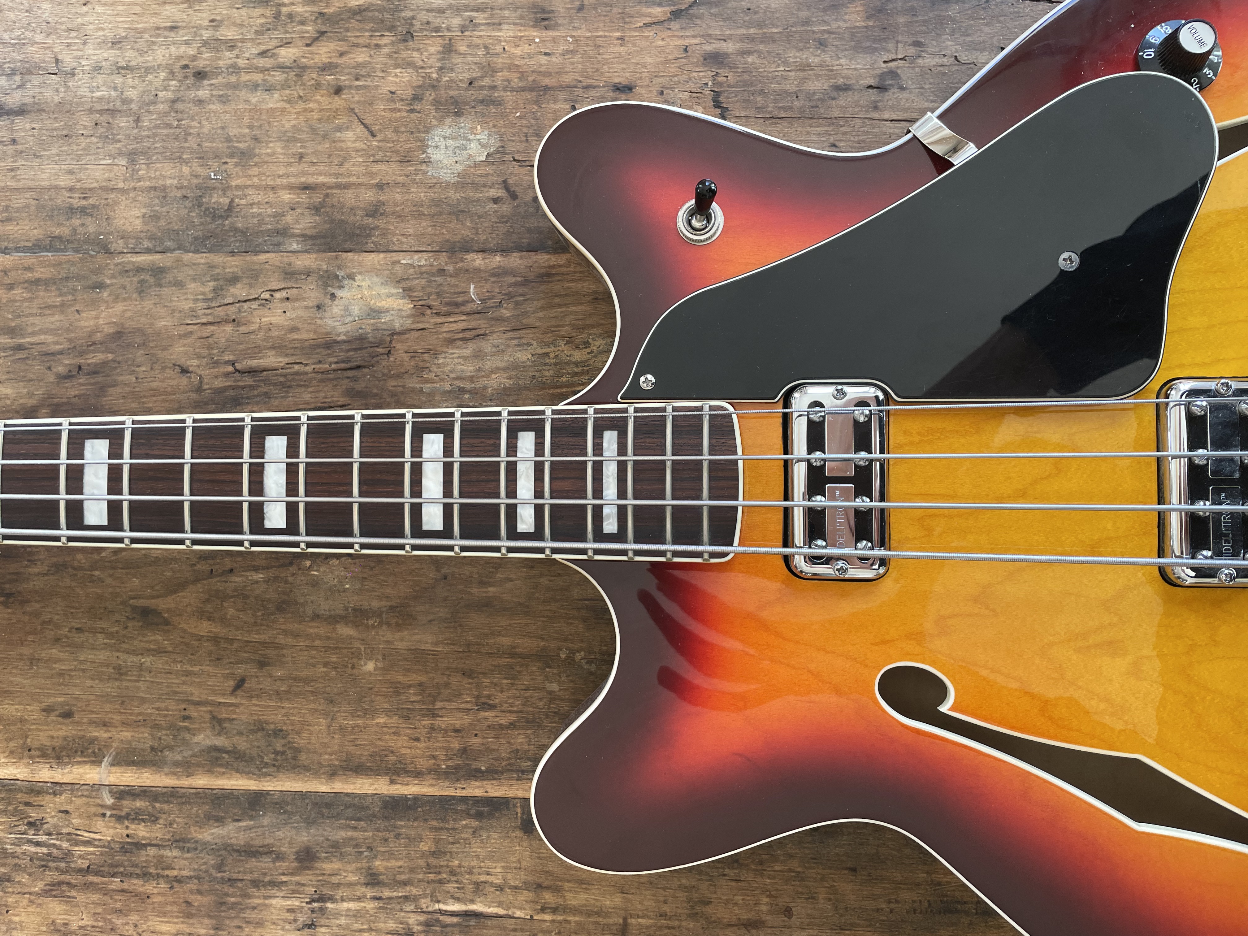 Fender Modern Player Coronado Bass (60056)
