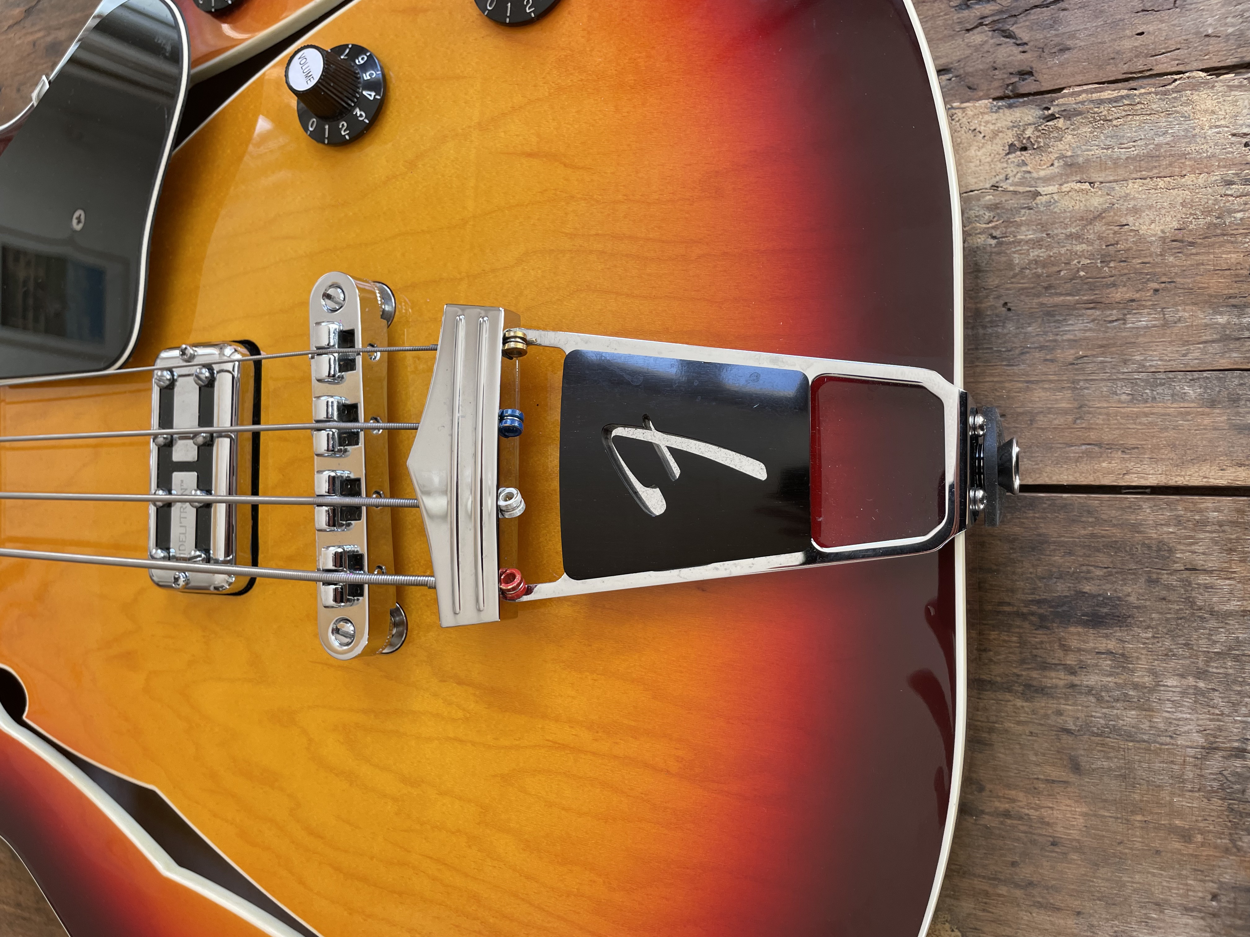 Fender Modern Player Coronado Bass (9940)