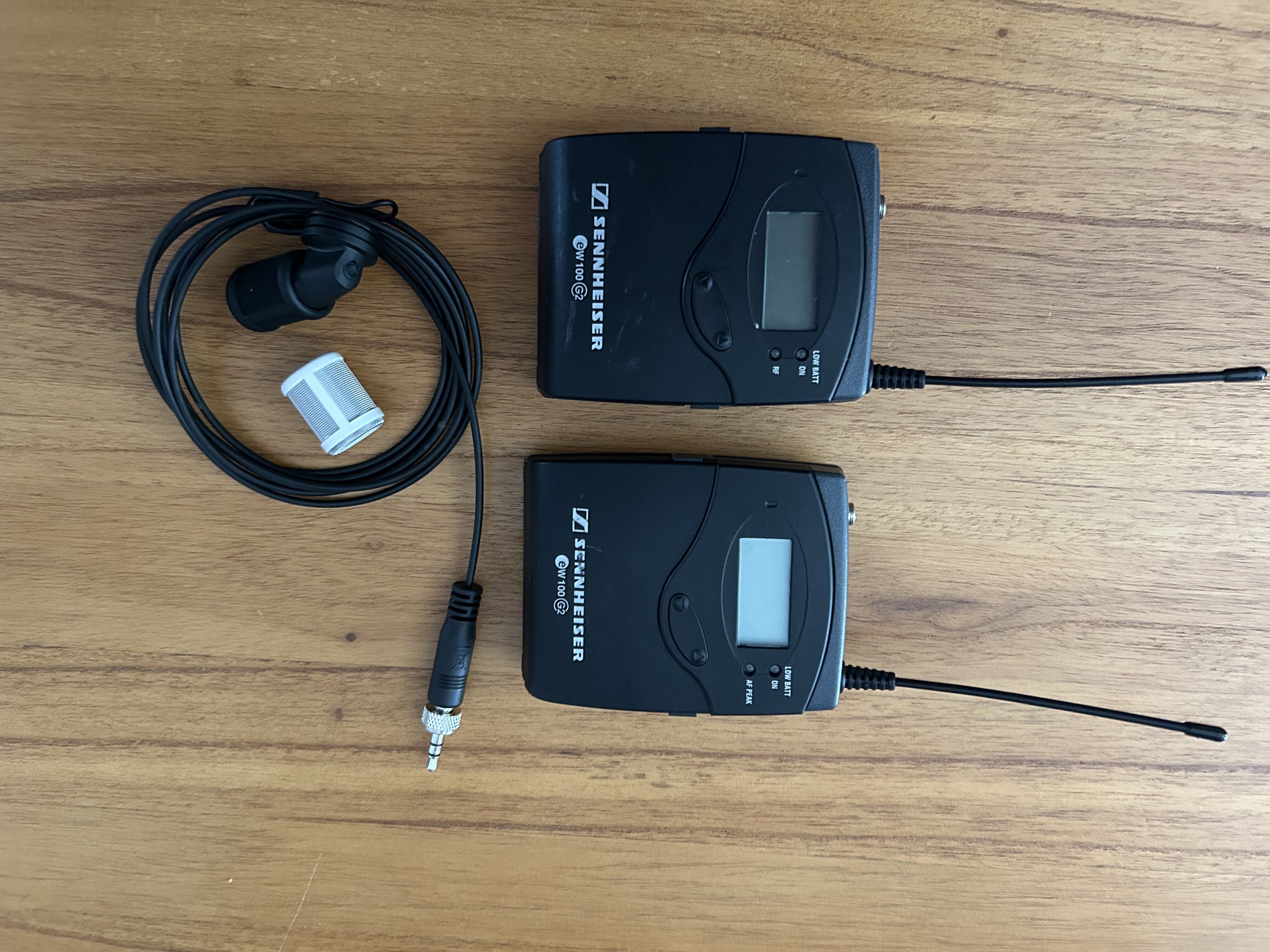 Vends un pack SENNHEISER Bodypack Transmetteur SK100, Receveur EK100 G2 B Fréquences  626-662 MHz+Sennheiser Mke 40ew