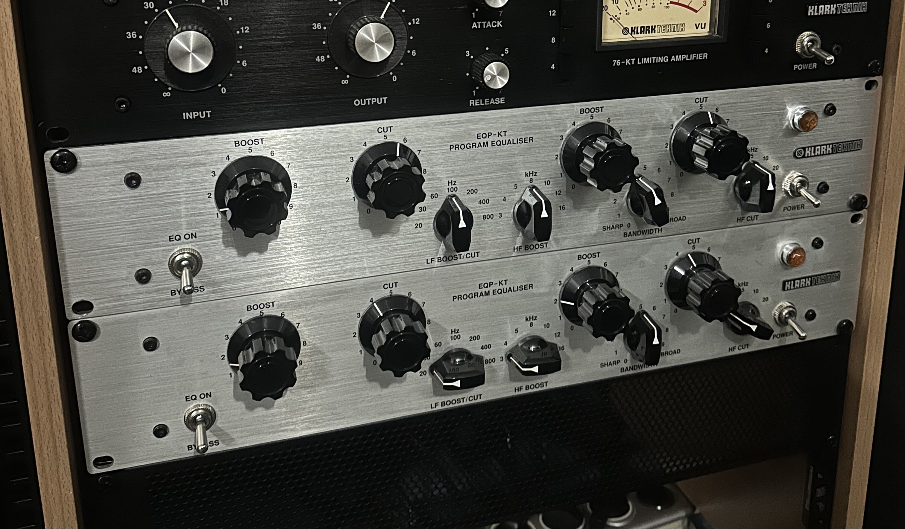 Paire de Klark Teknik EQP-KT