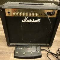 Marshall MG30FX + pédale