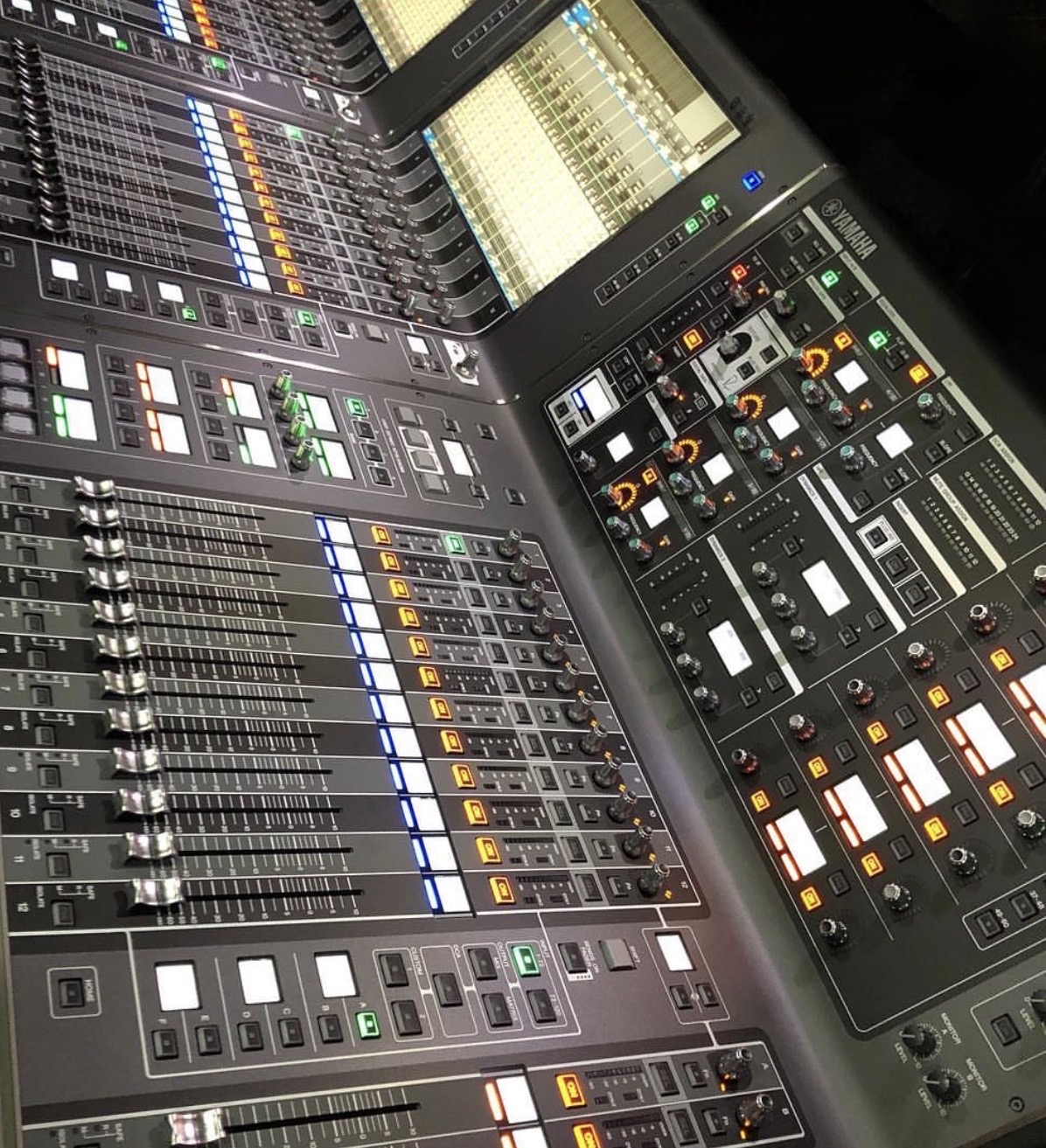 Pm7 Yamaha en flight case 