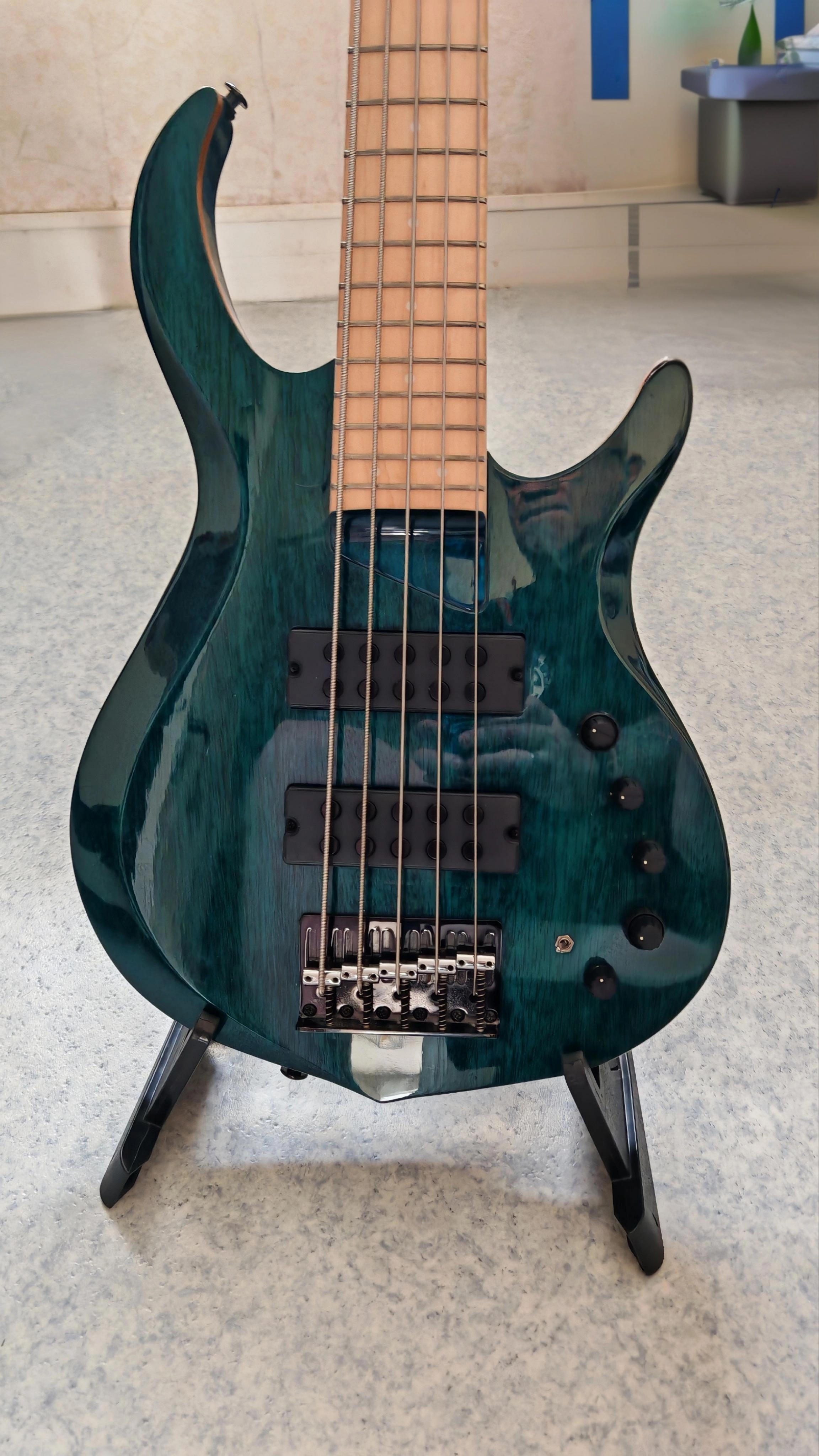 vends Basse 5 cordes Sire Marcus Miller M2 5ST