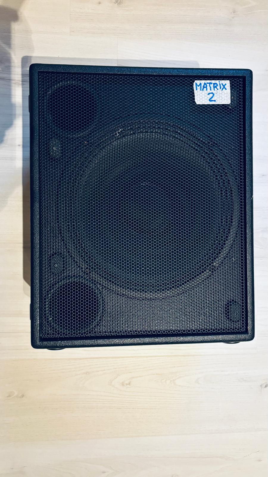 Vends enceinte amplifiée FRFR Matrix Q12A