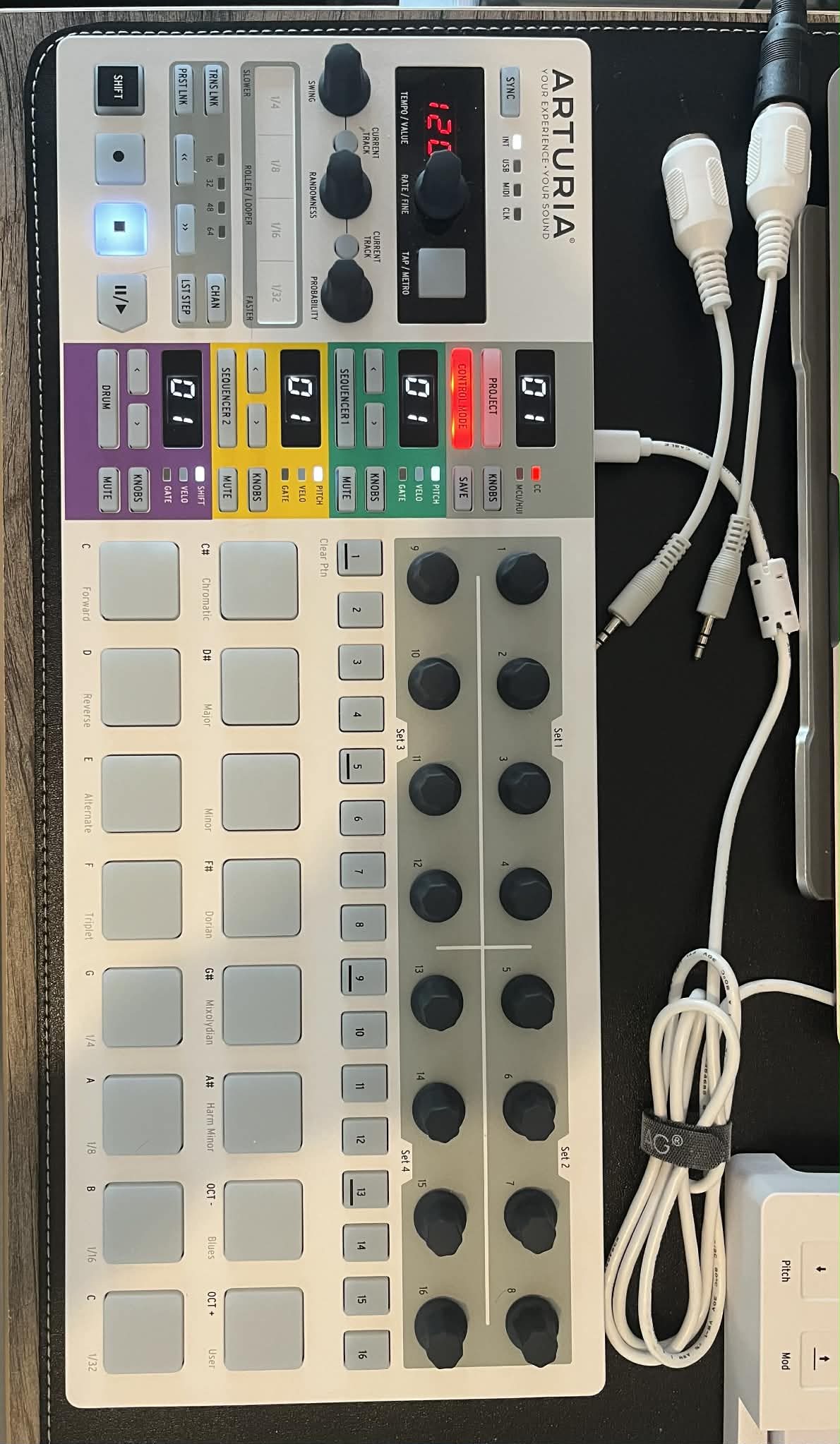 Arturia beatstep pro