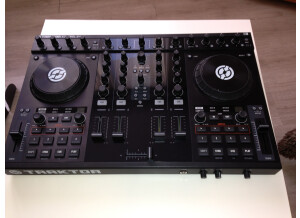 Native Instruments Traktor Kontrol S4 (14753)