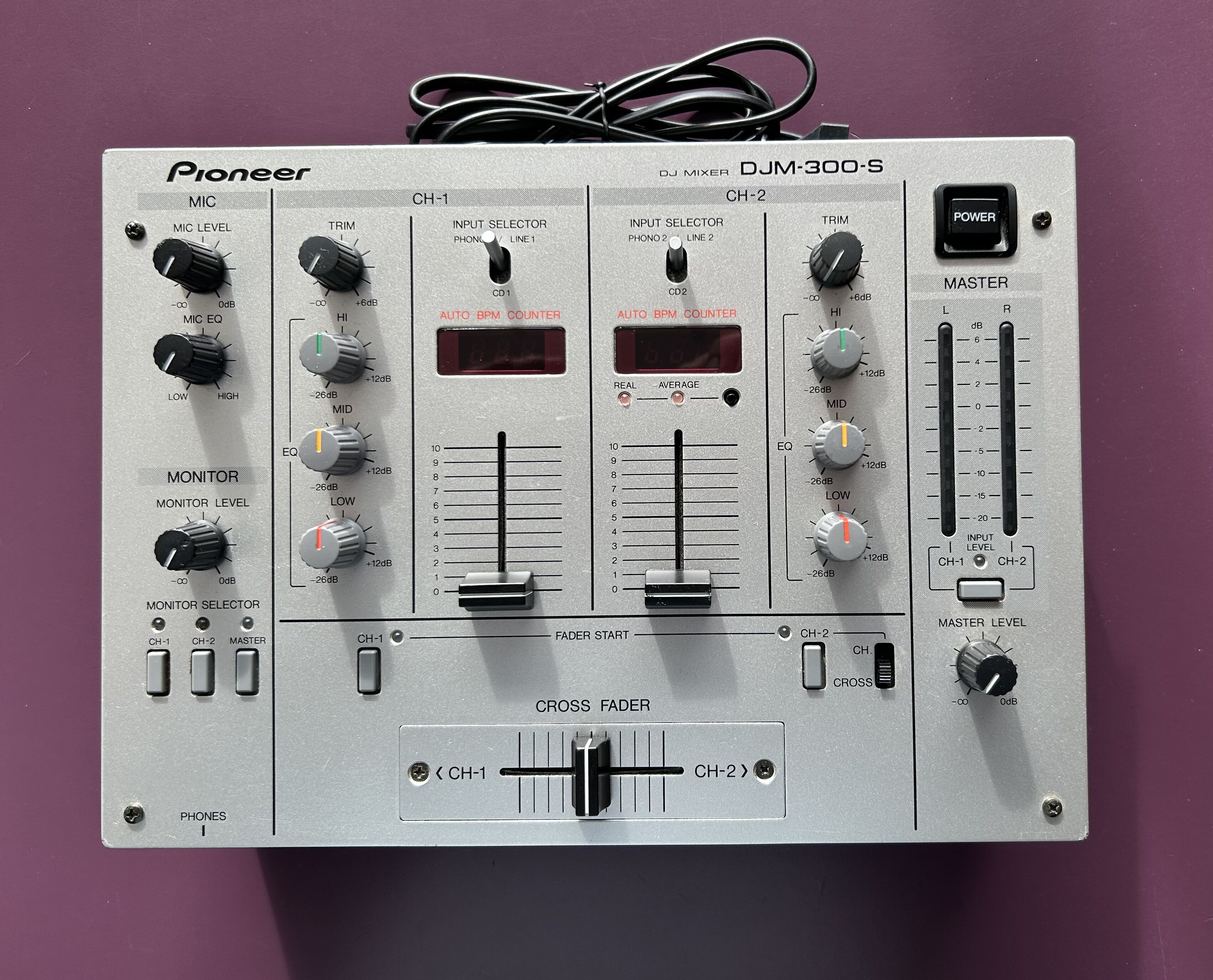 Vends Pioneer DJM 300 S
