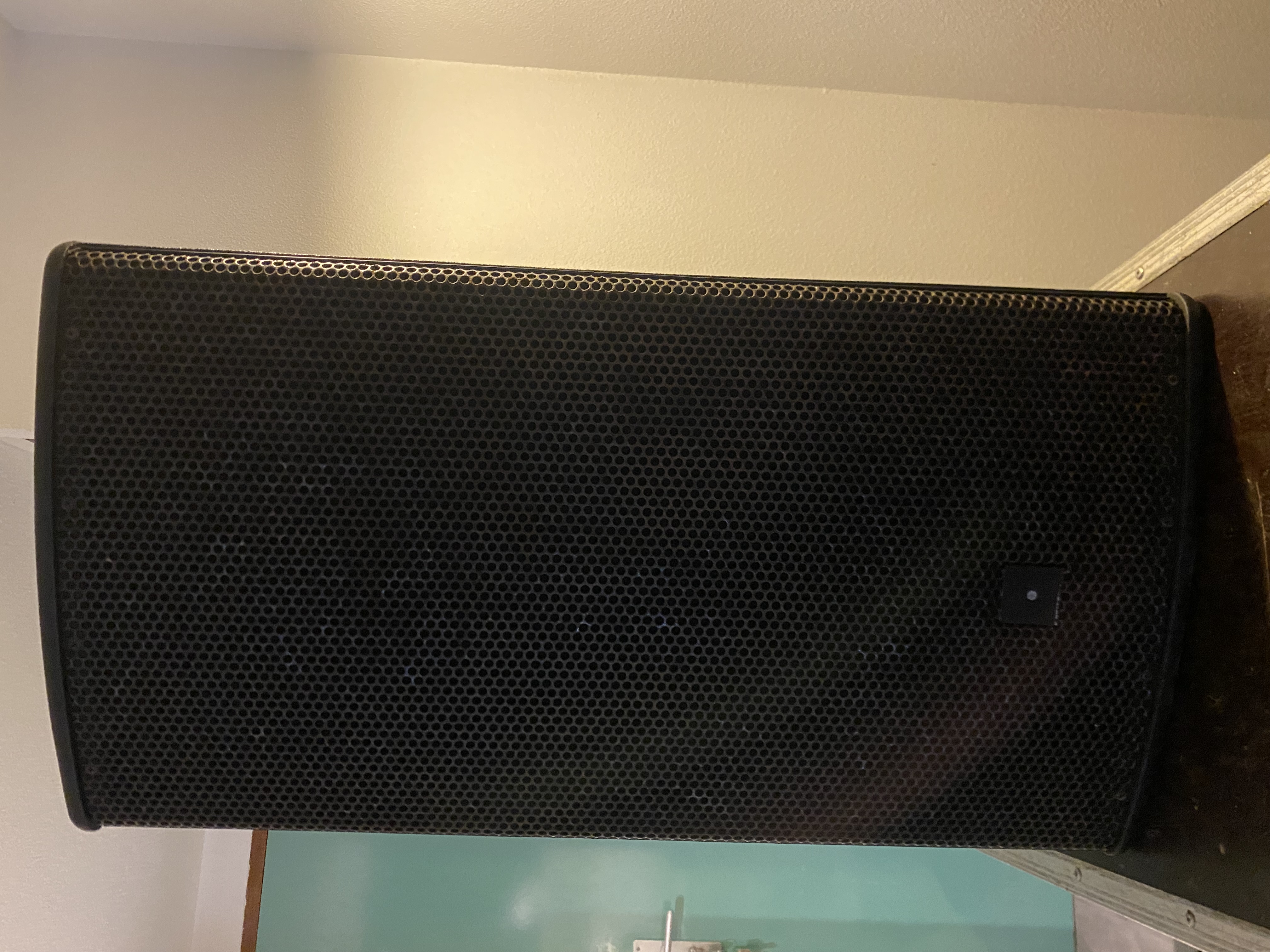 JBL AM 6215 - FRONT