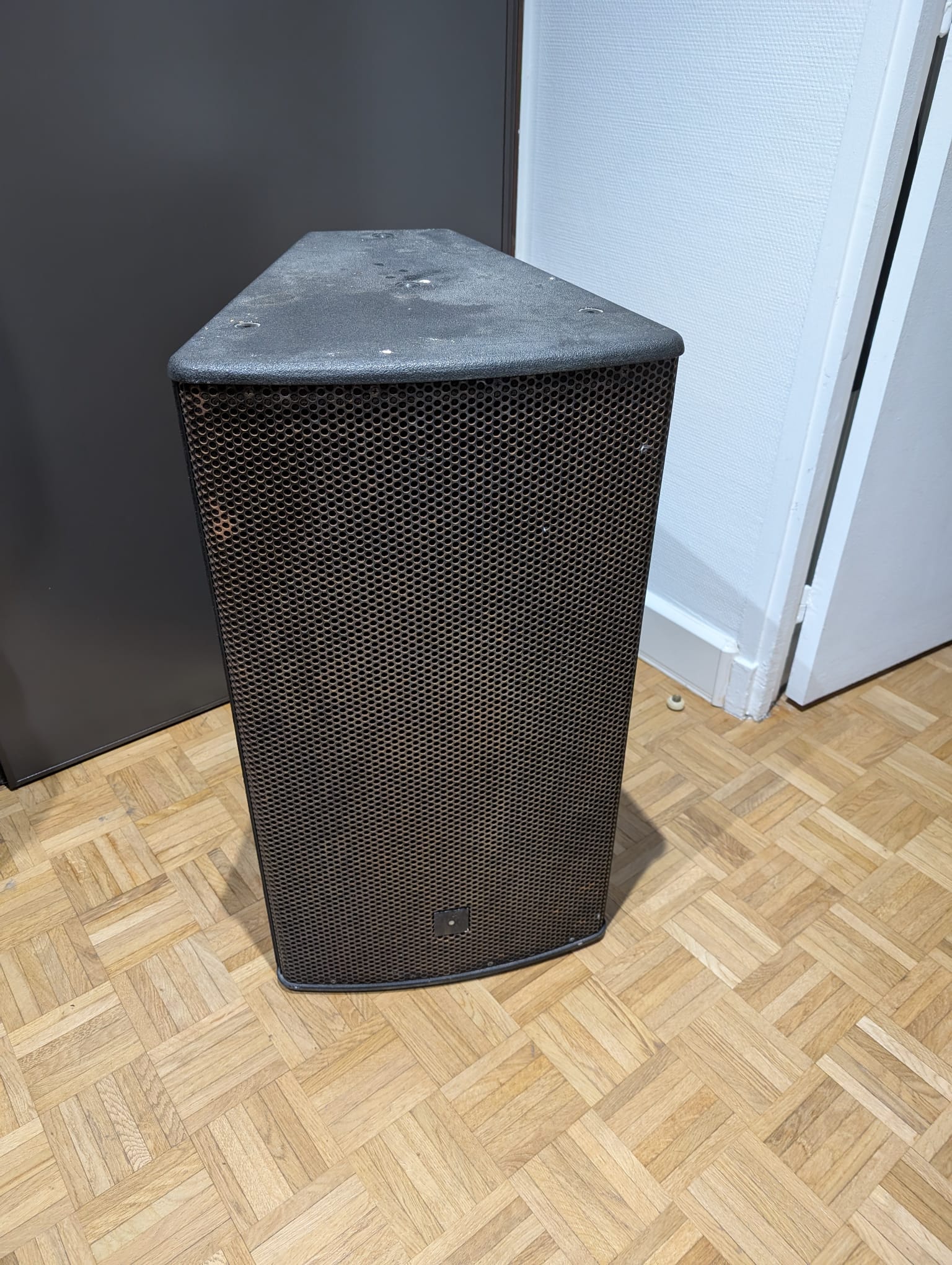 JBL AM 6215 - 2 - FRONT