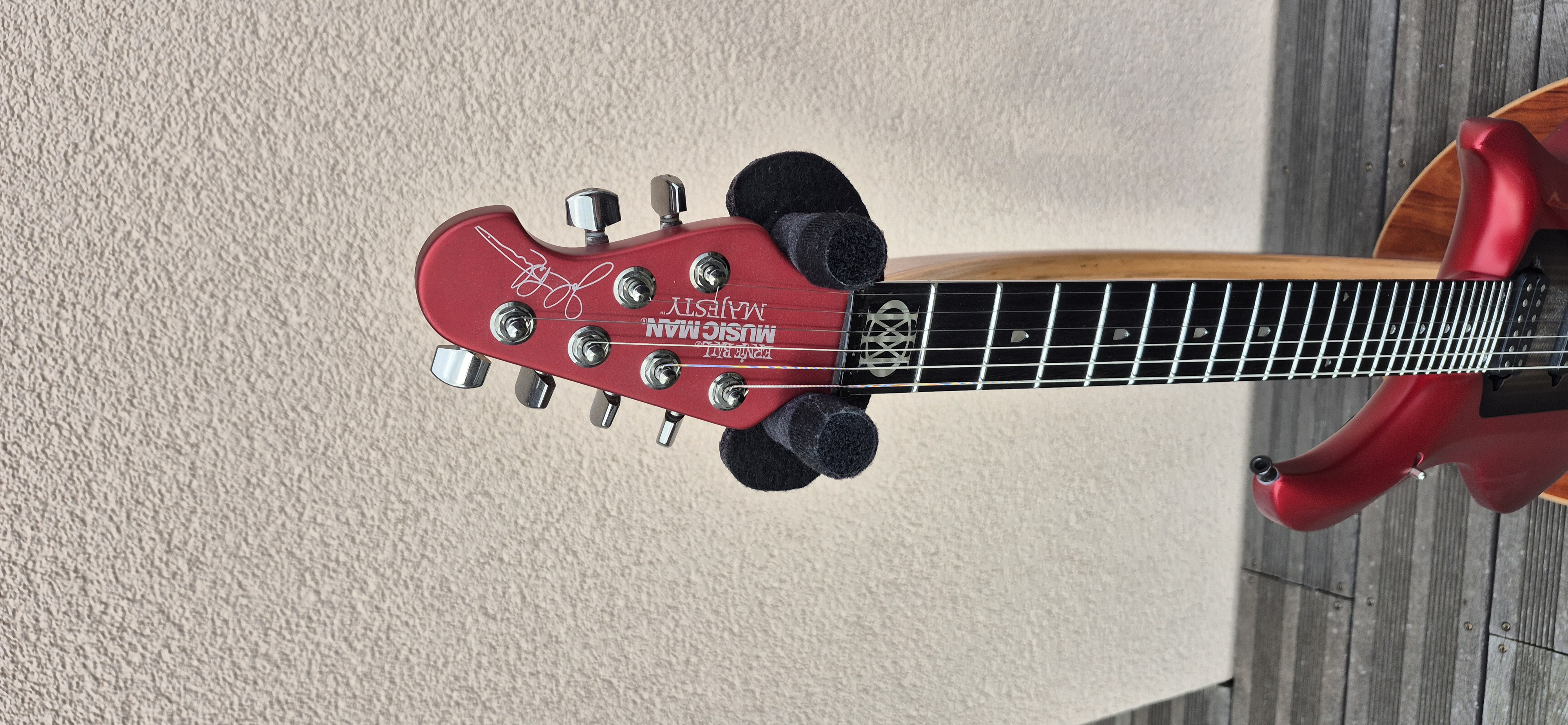 Music Man Majesty 6 (2014-2018) (42022)