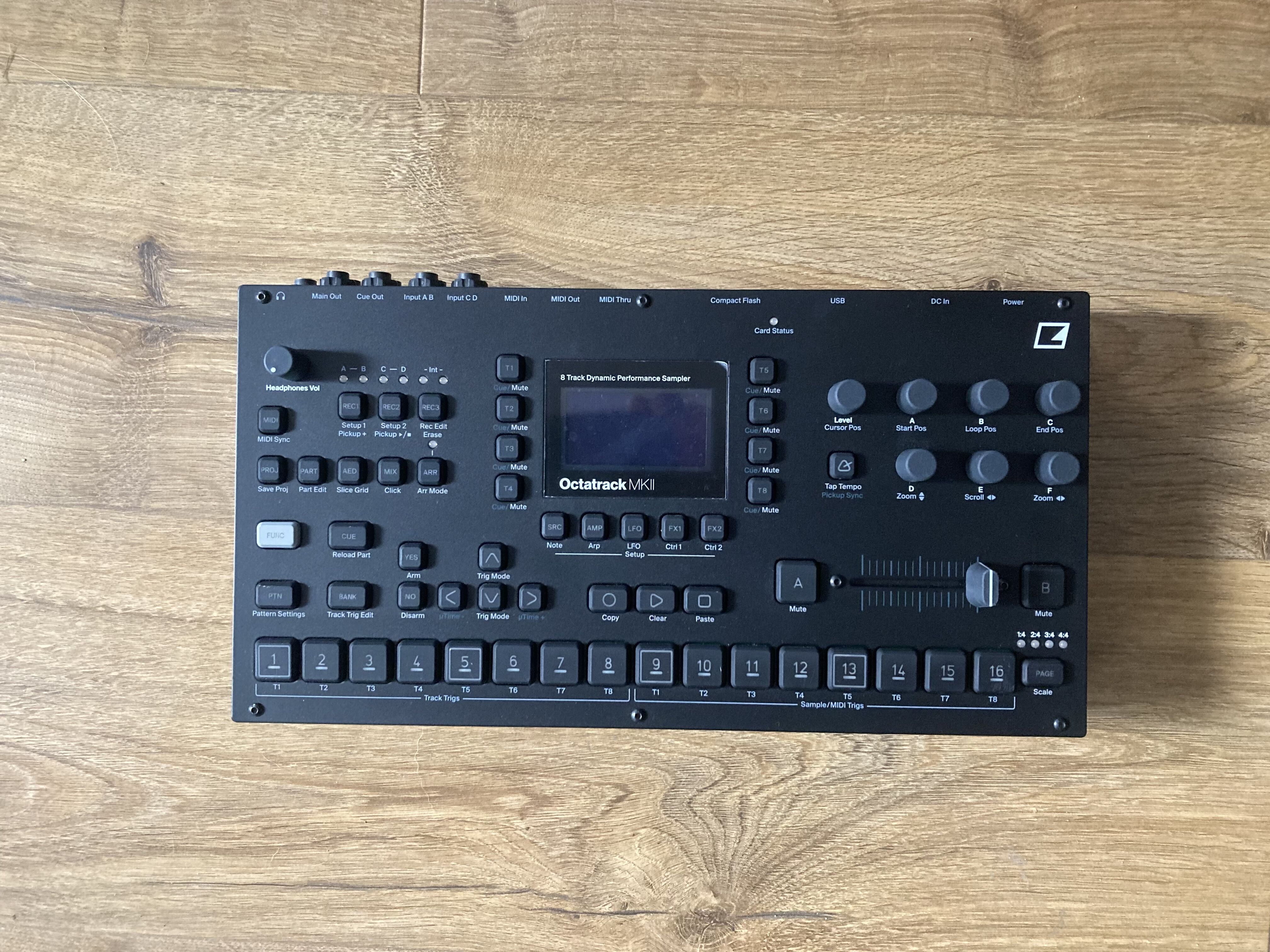 Octatrack MK2 en excellent état + Decksaver