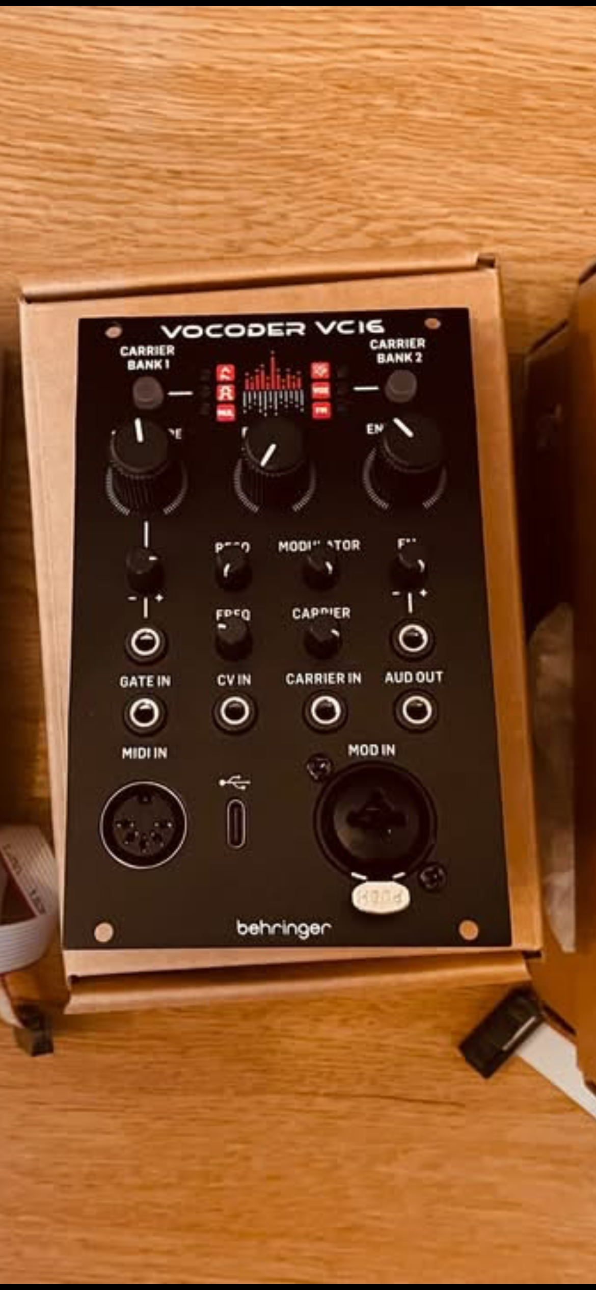 Behringer Vocoder VC16