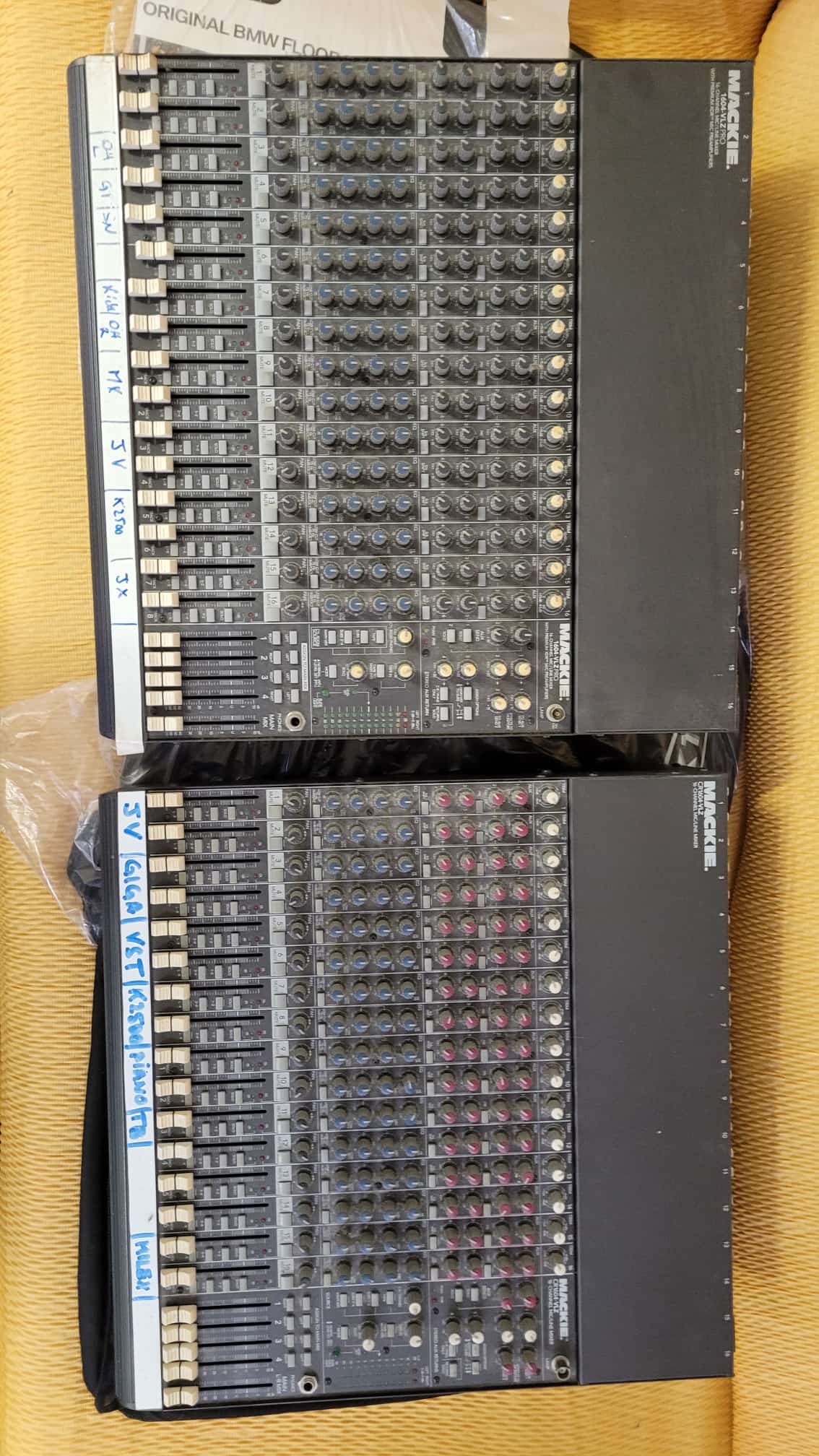 Vends: Mackie 1604 VLZ Pro + CR1604 VLZ – Consoles analogiques – À réviser