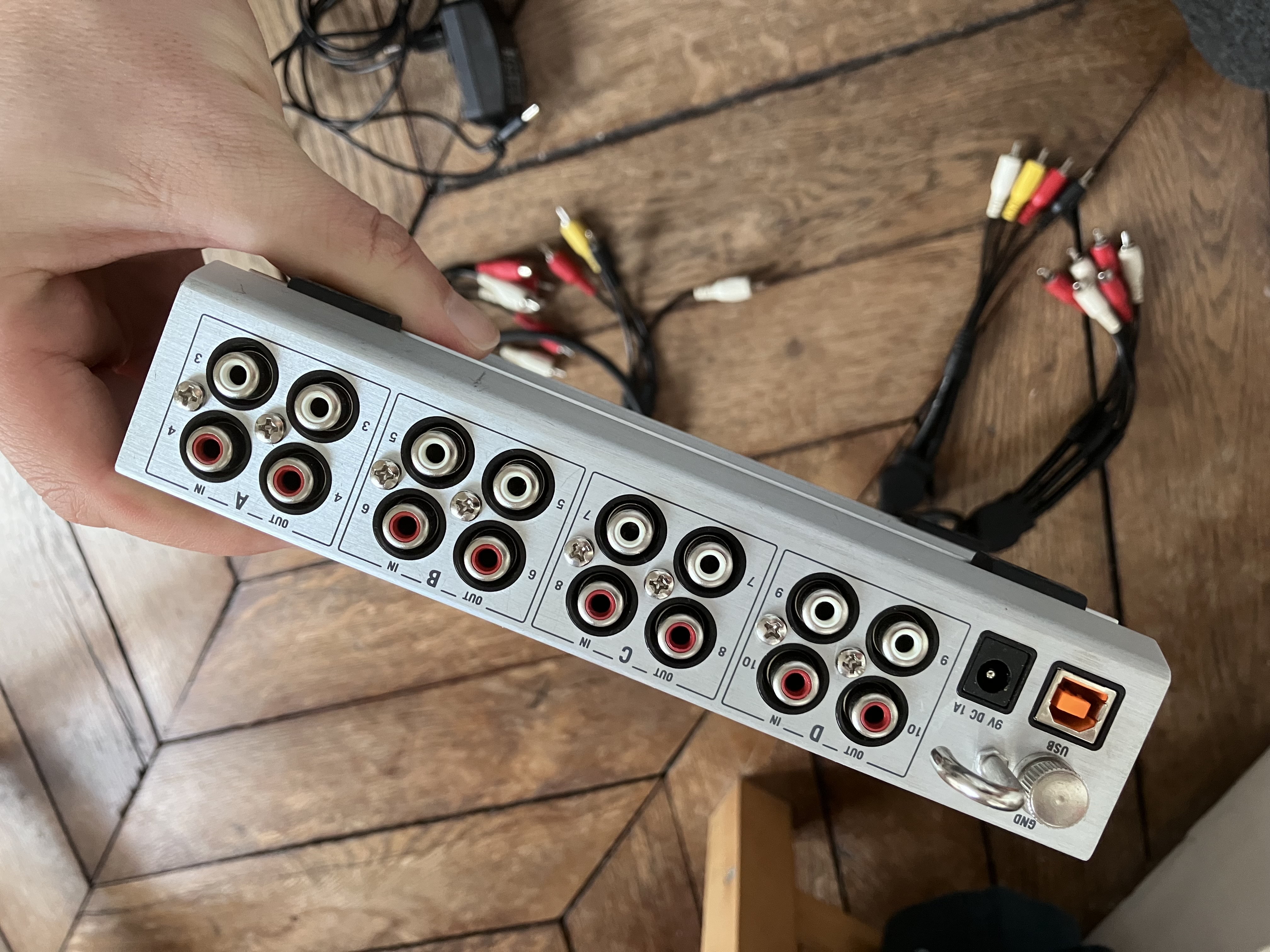 Native Instruments Traktor Audio 10 (472)
