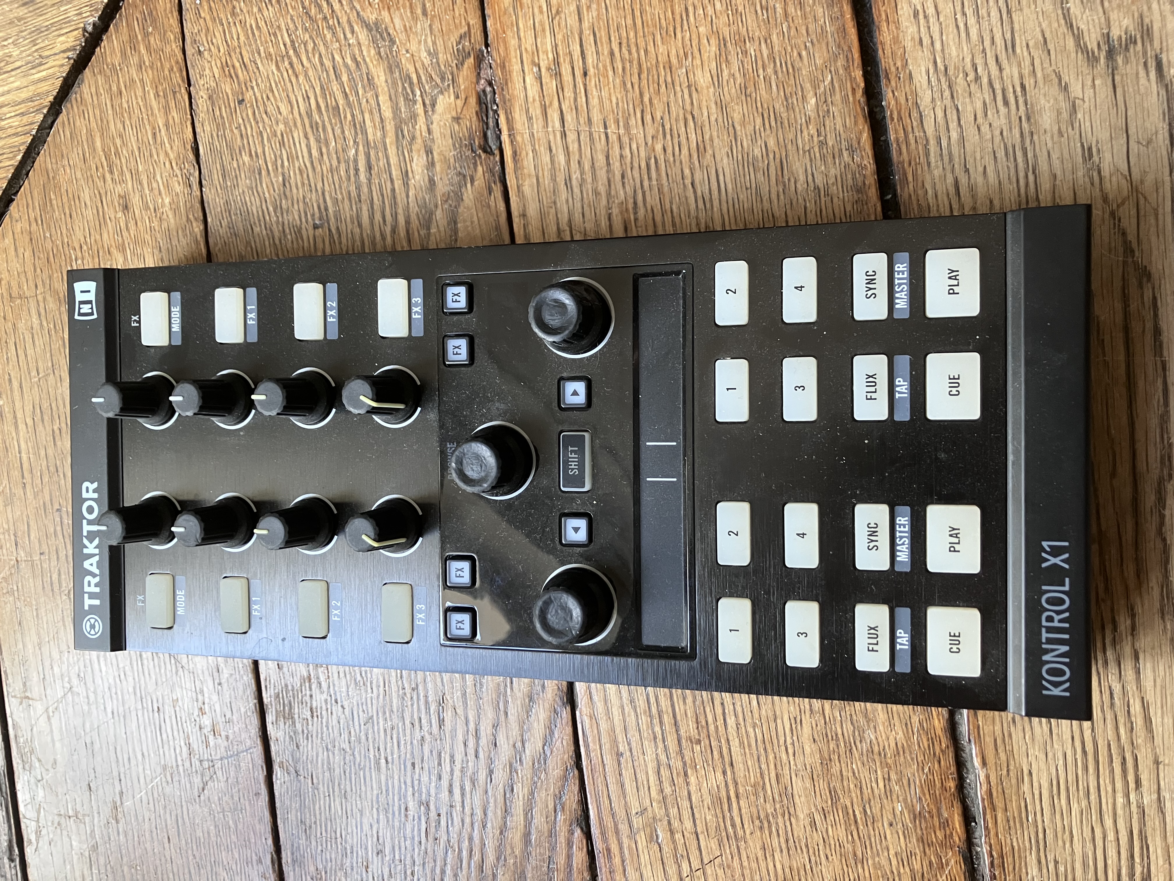 Traktor X1 MK2 Complet avec boite d'origine