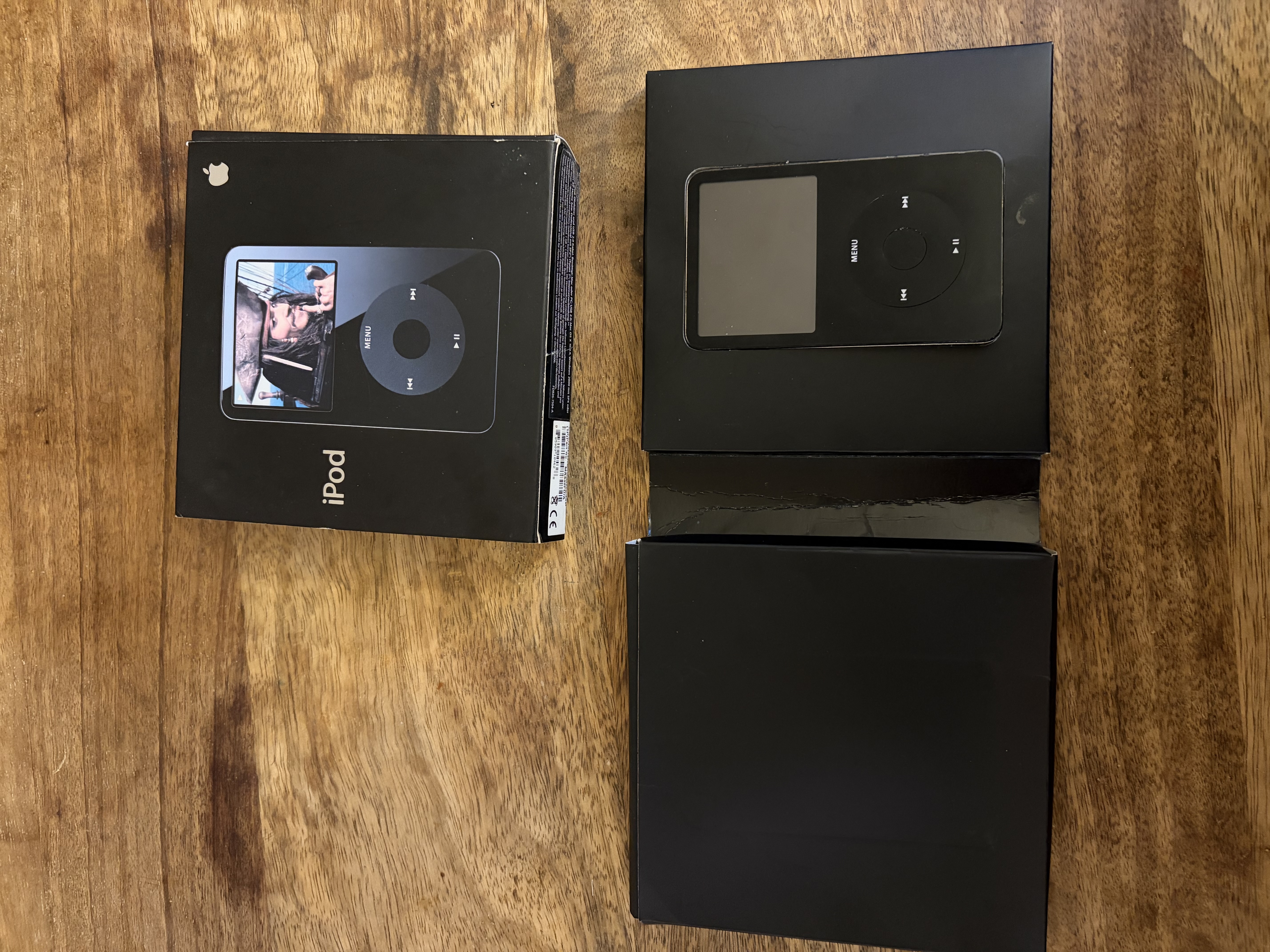 iPod Classic 5e génération 30GB noir – Complet boîte – Batterie à remplacer