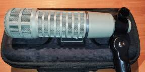 ELECTRO VOICE -RE20 RE-Series-