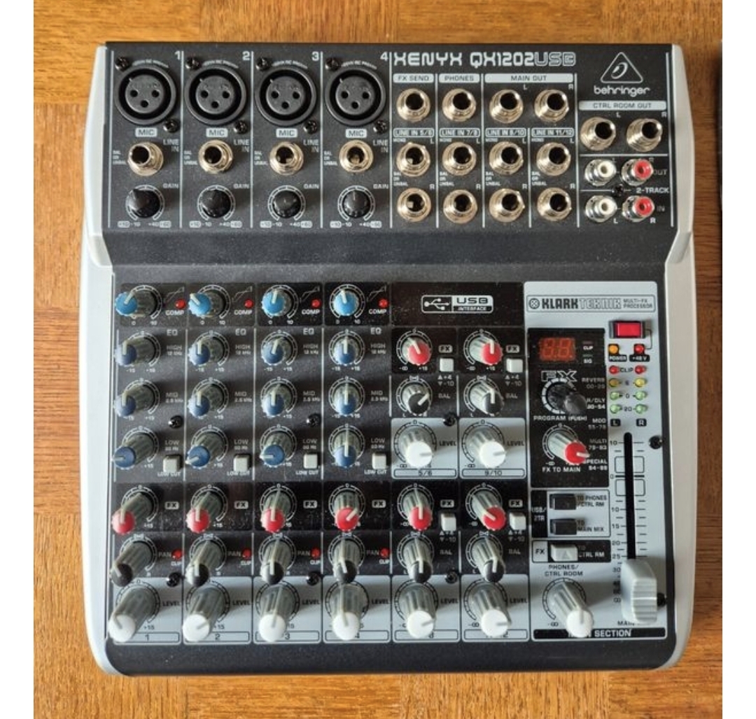 Vends table mixage Behringer