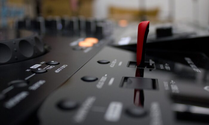 DJ2 DJ2