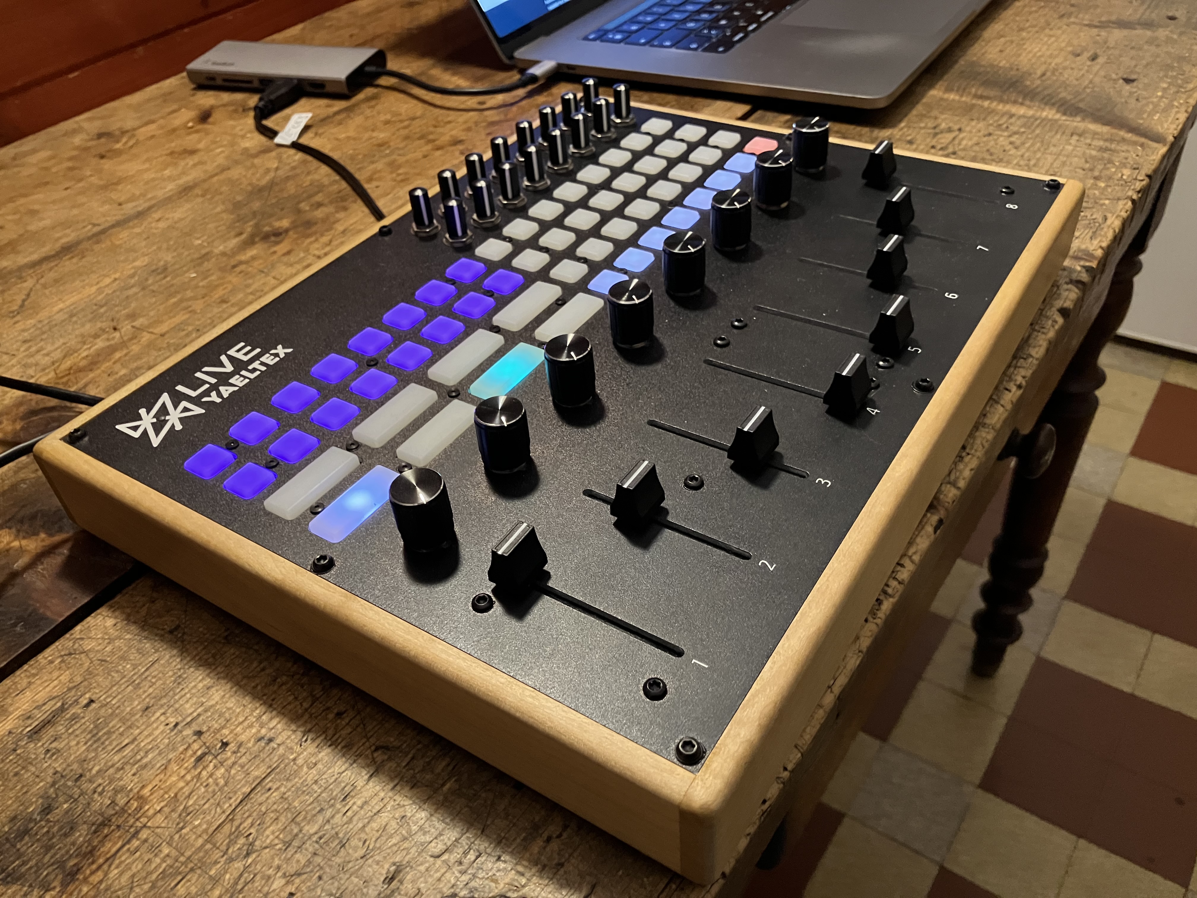 Vends Yaeltex Live, custom MIDI controller