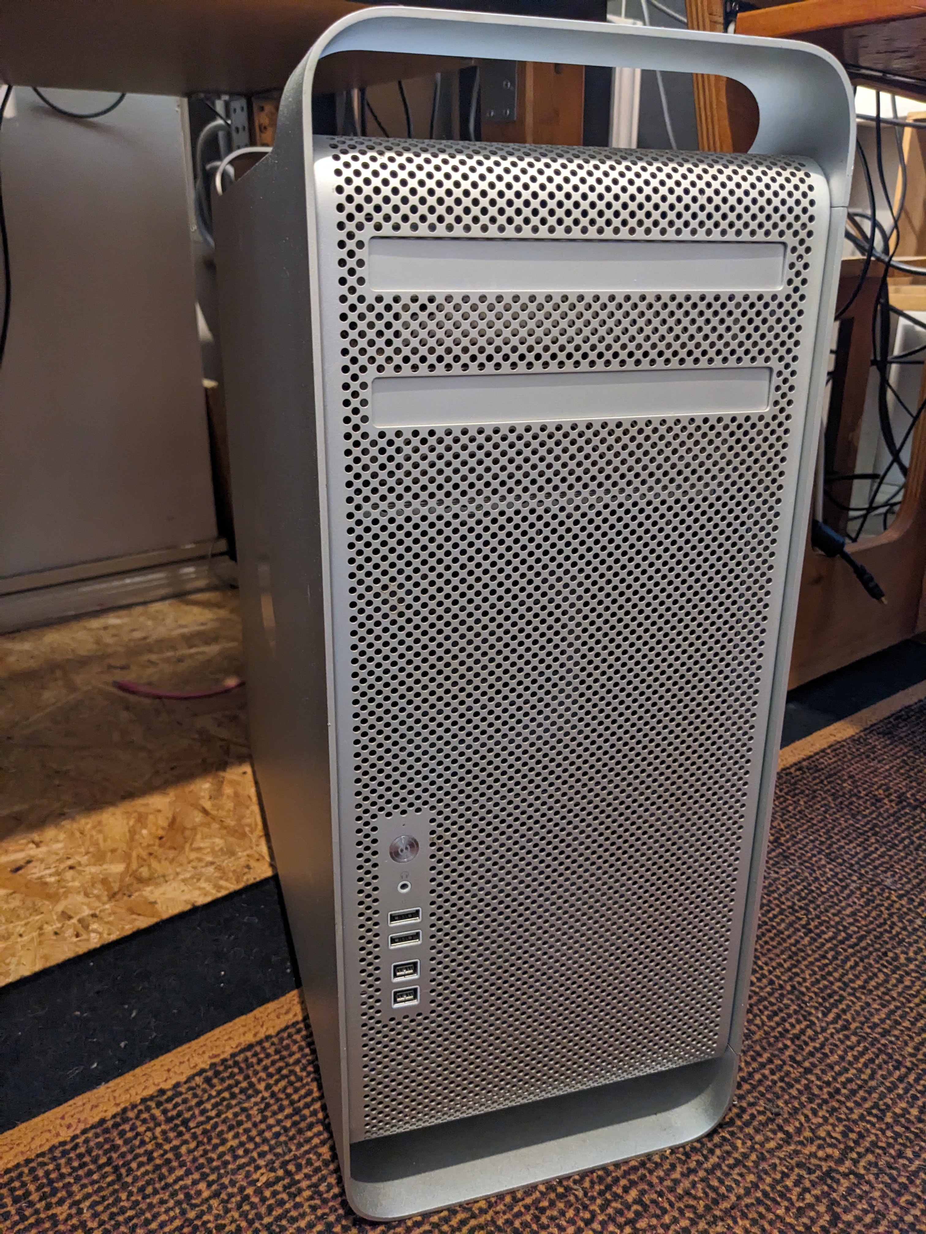 MAC PRO Intel X5690 Apple GT680 2Go