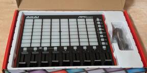 AKAI APC mini neuf sous garantie deux ans
