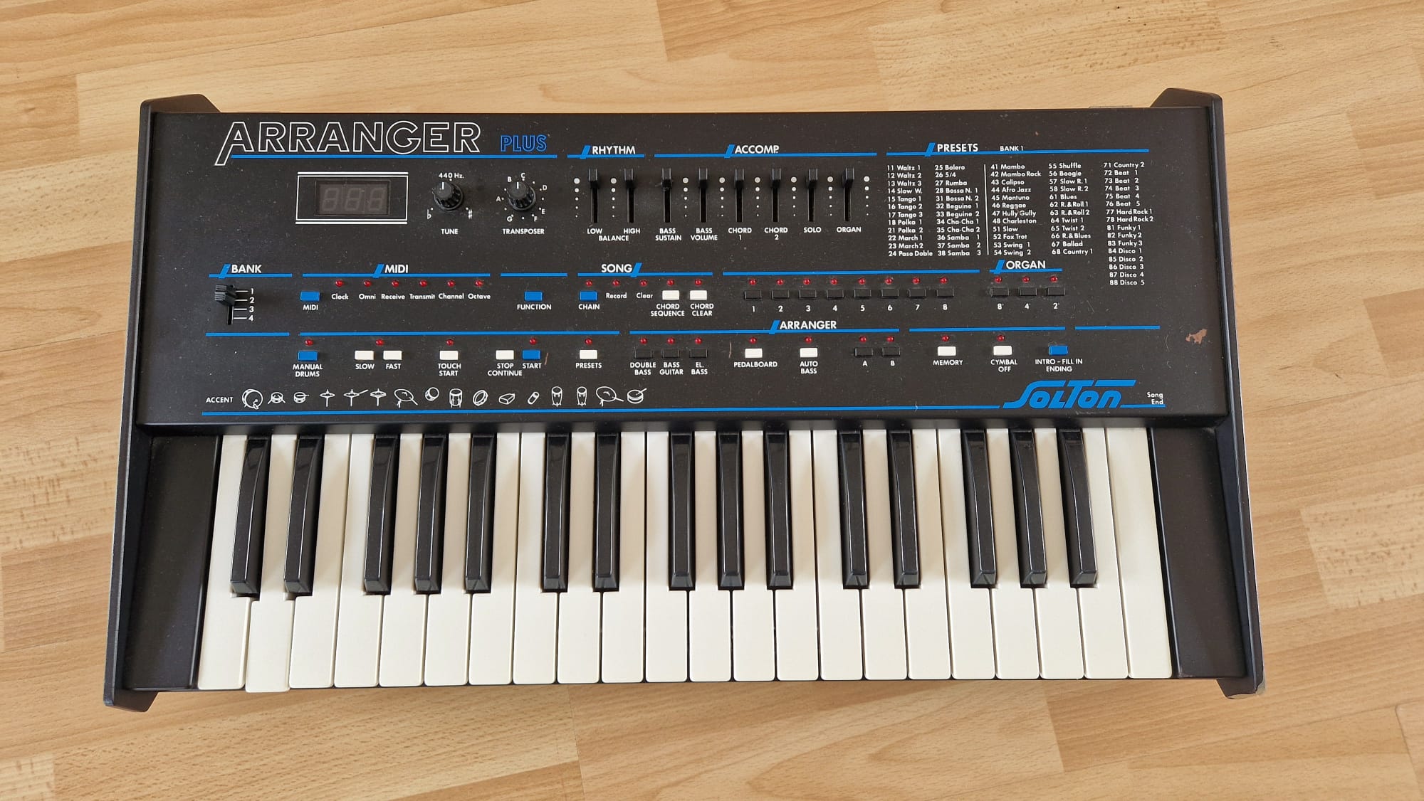 SOLTON arranger plus -- vintage synth 