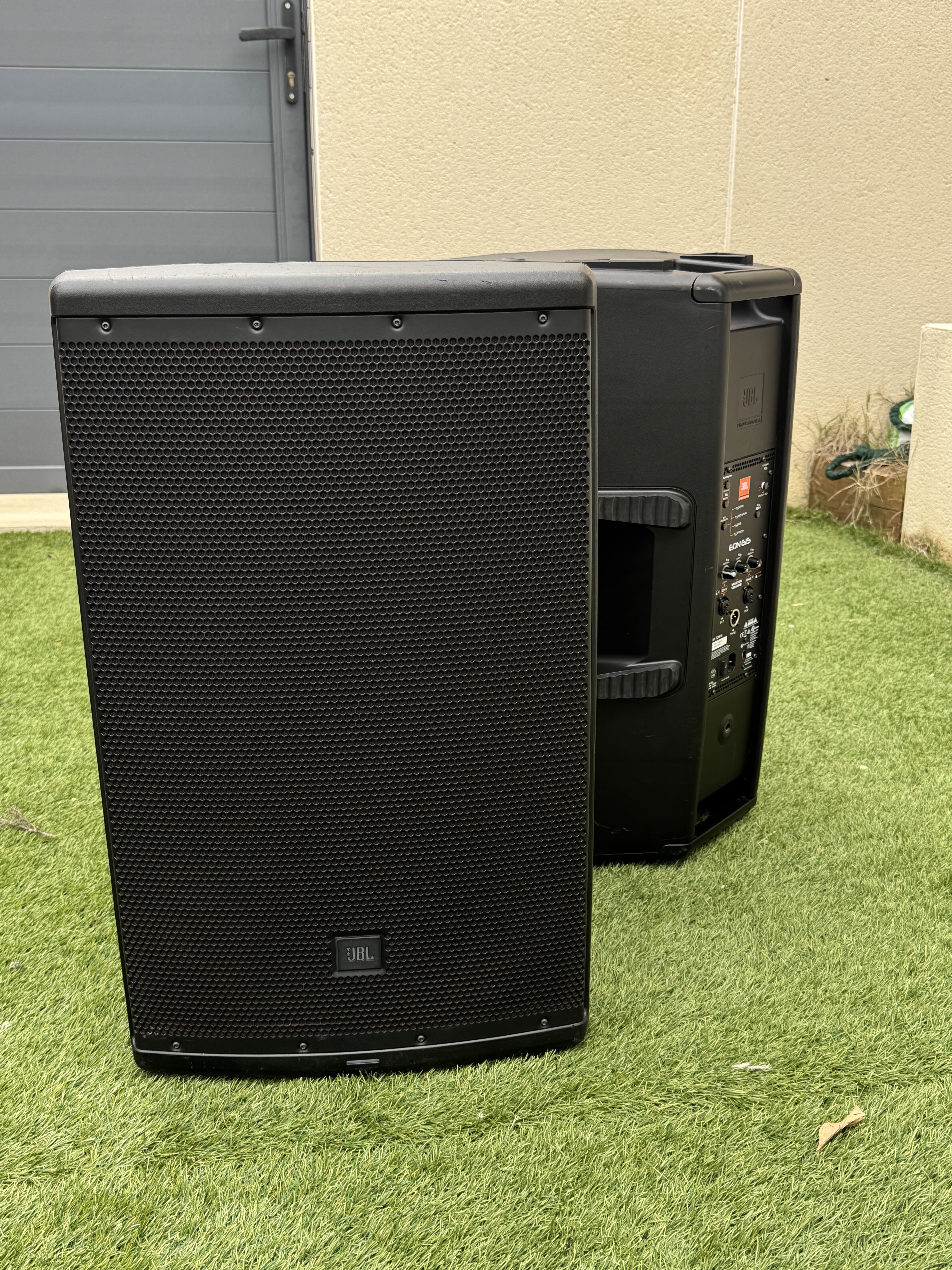 JBL EON 615 – Très bon état – Fonctionnement parfait