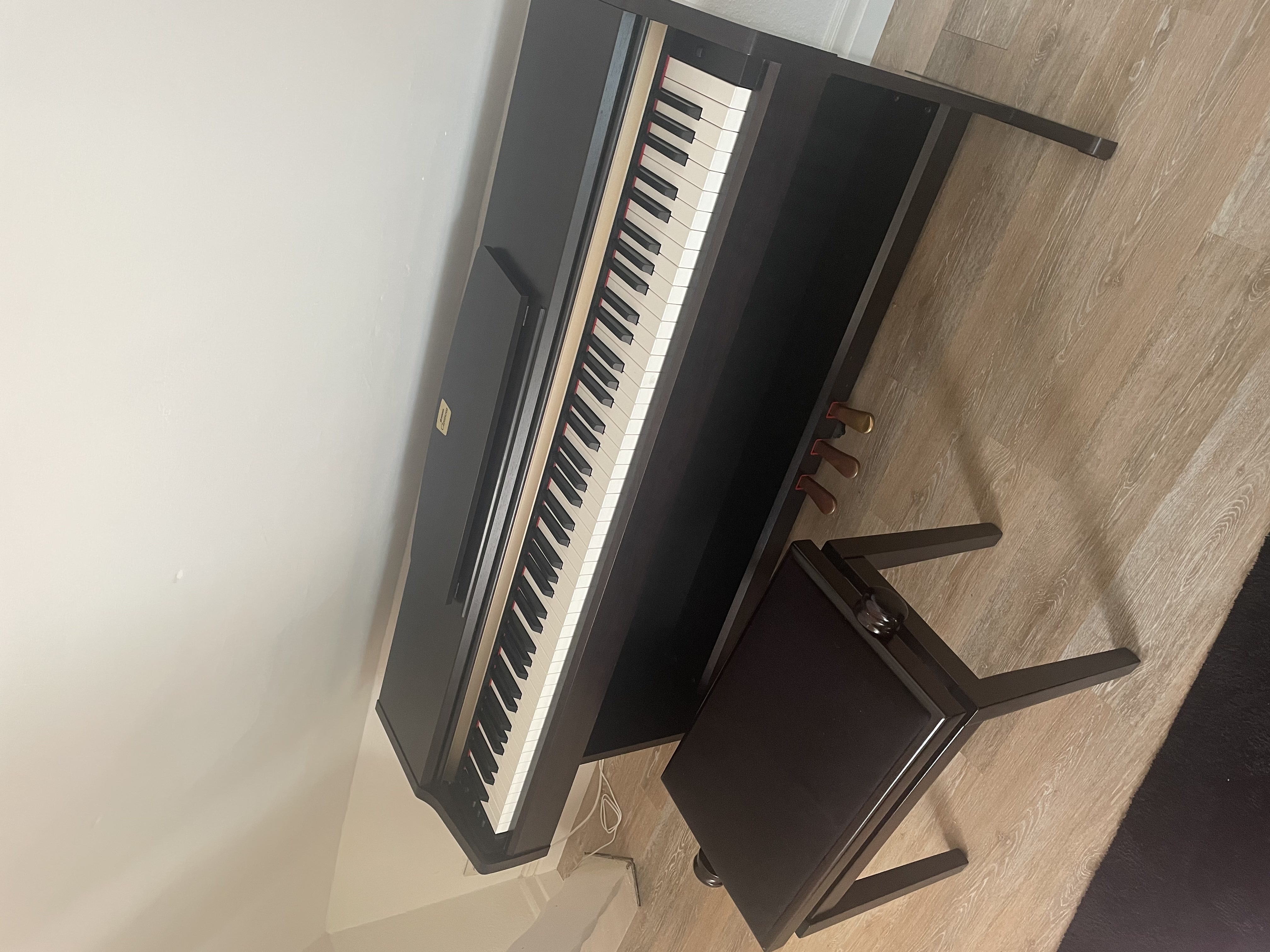 Yamaha CLP-115 – Excellent état – Livrable Alsace