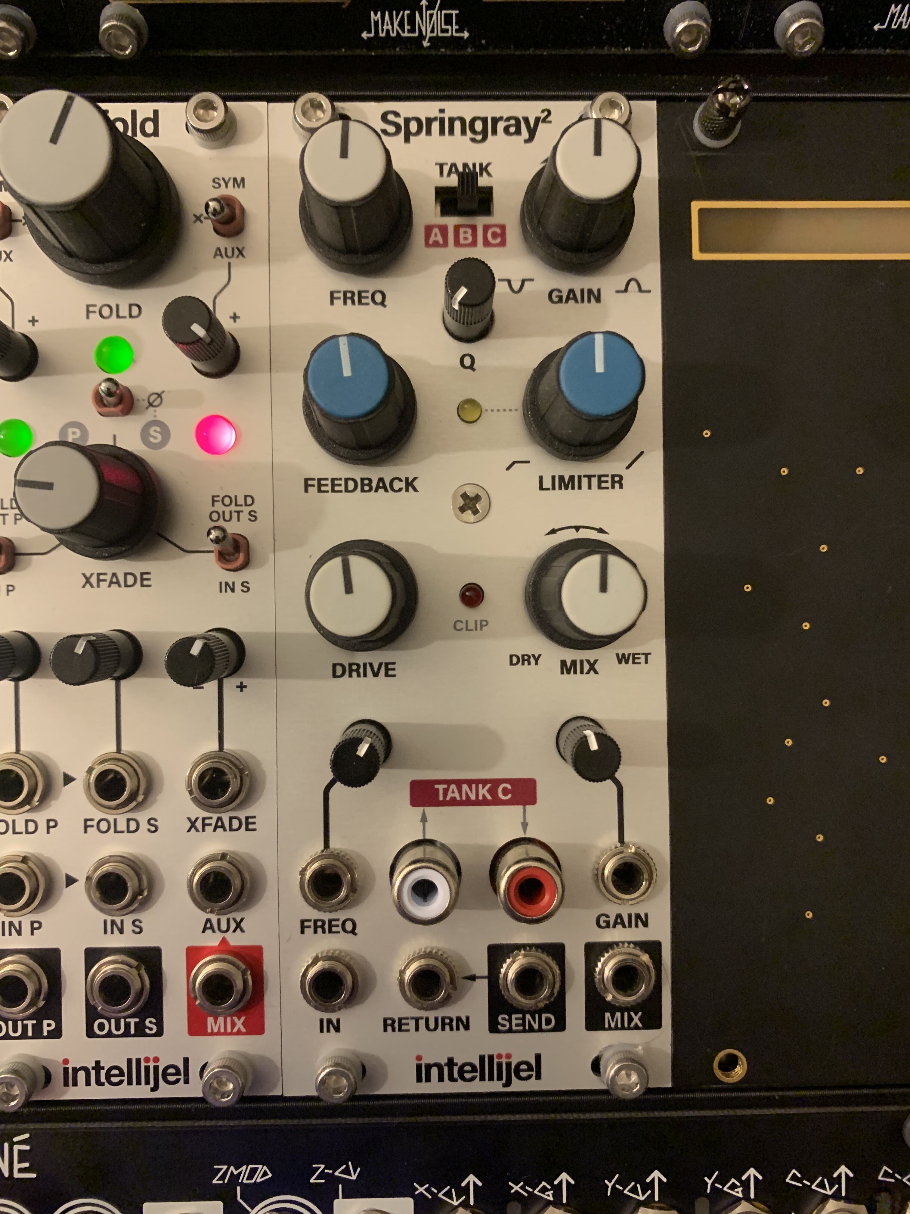 Intellijel Springray II + 2 tanks