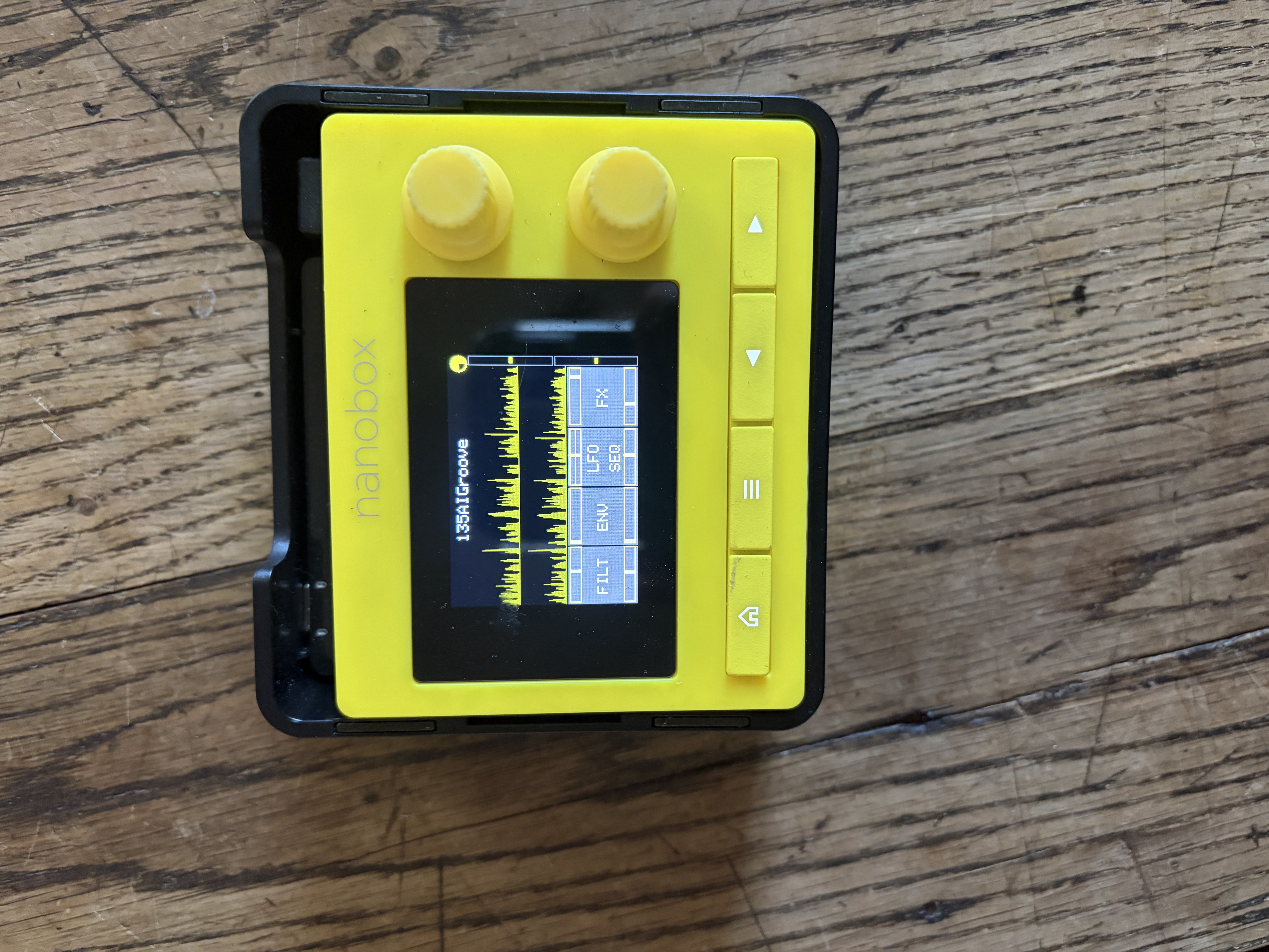 1010music Lemondrop avec boîtier chargeur 