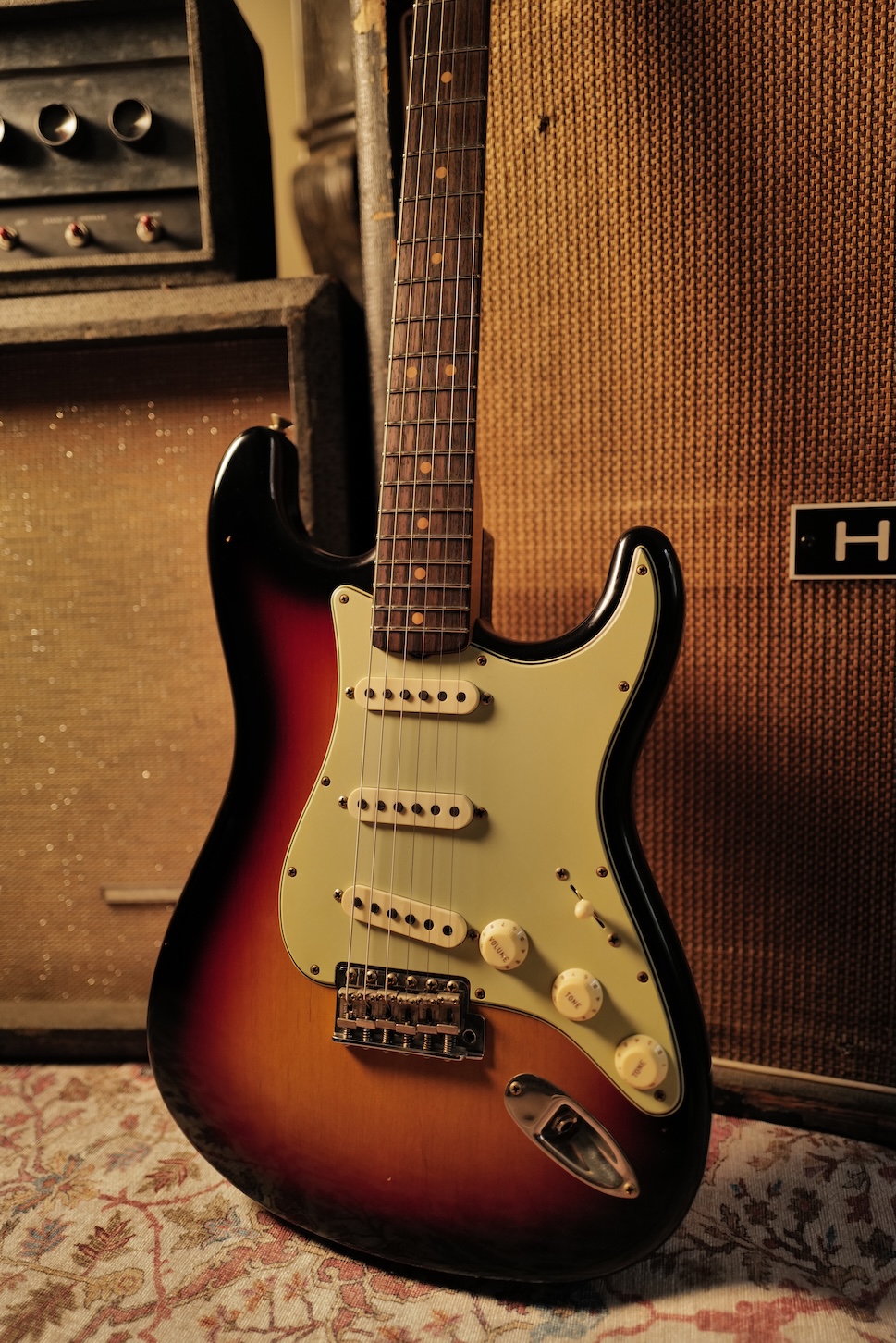Fender Stratocaster Custom Shop ’64 L-Series Journeyman Aged Sunburst
