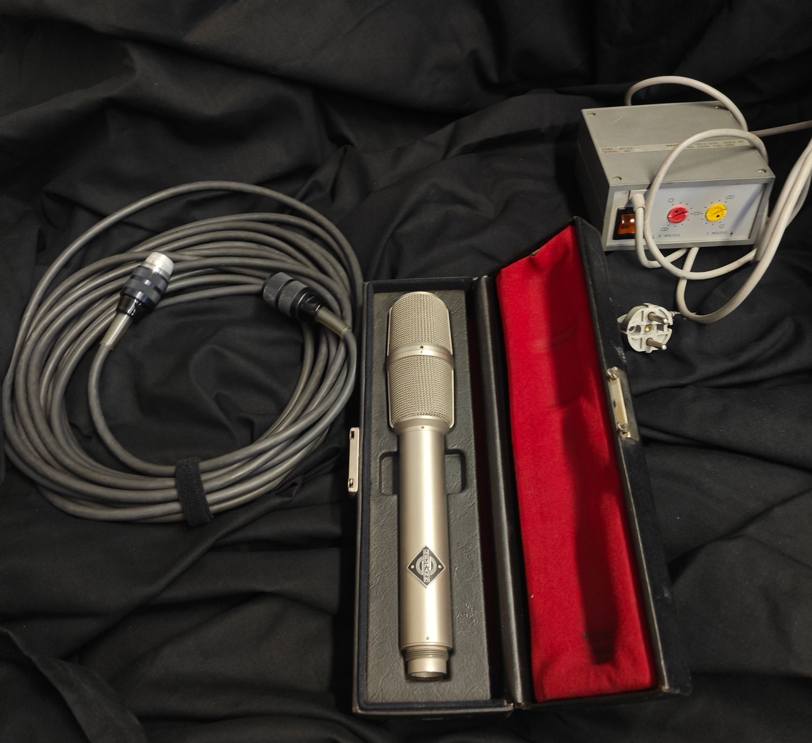 Neumann SM 69 fet + NS69 Power supply + 12-pin Tuchel cable + Original Case | Vintage Stereo Mic 