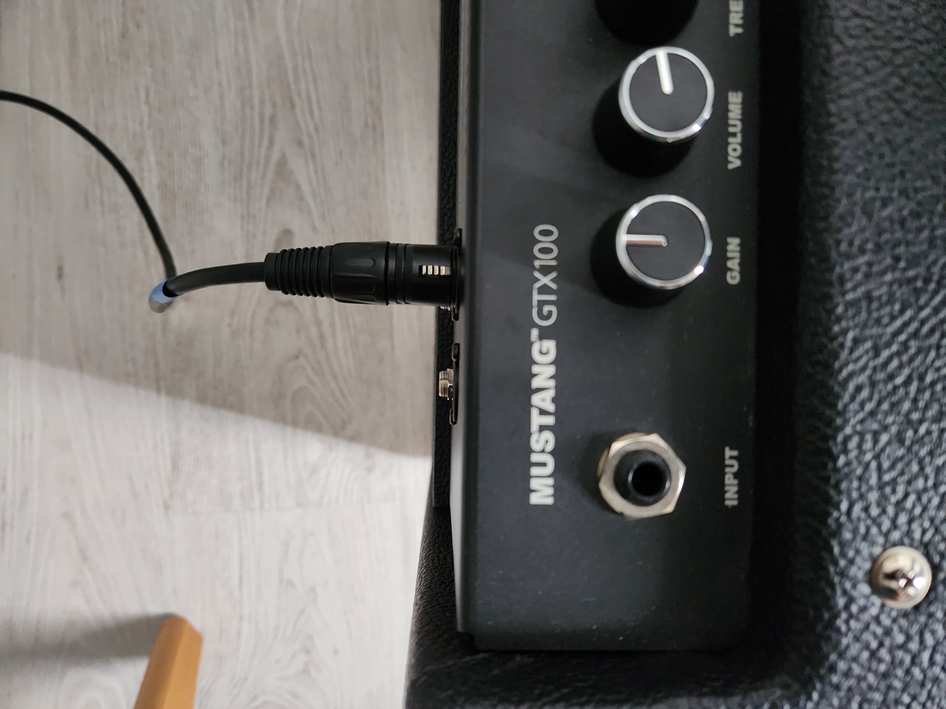 Vends mustang gtx 100