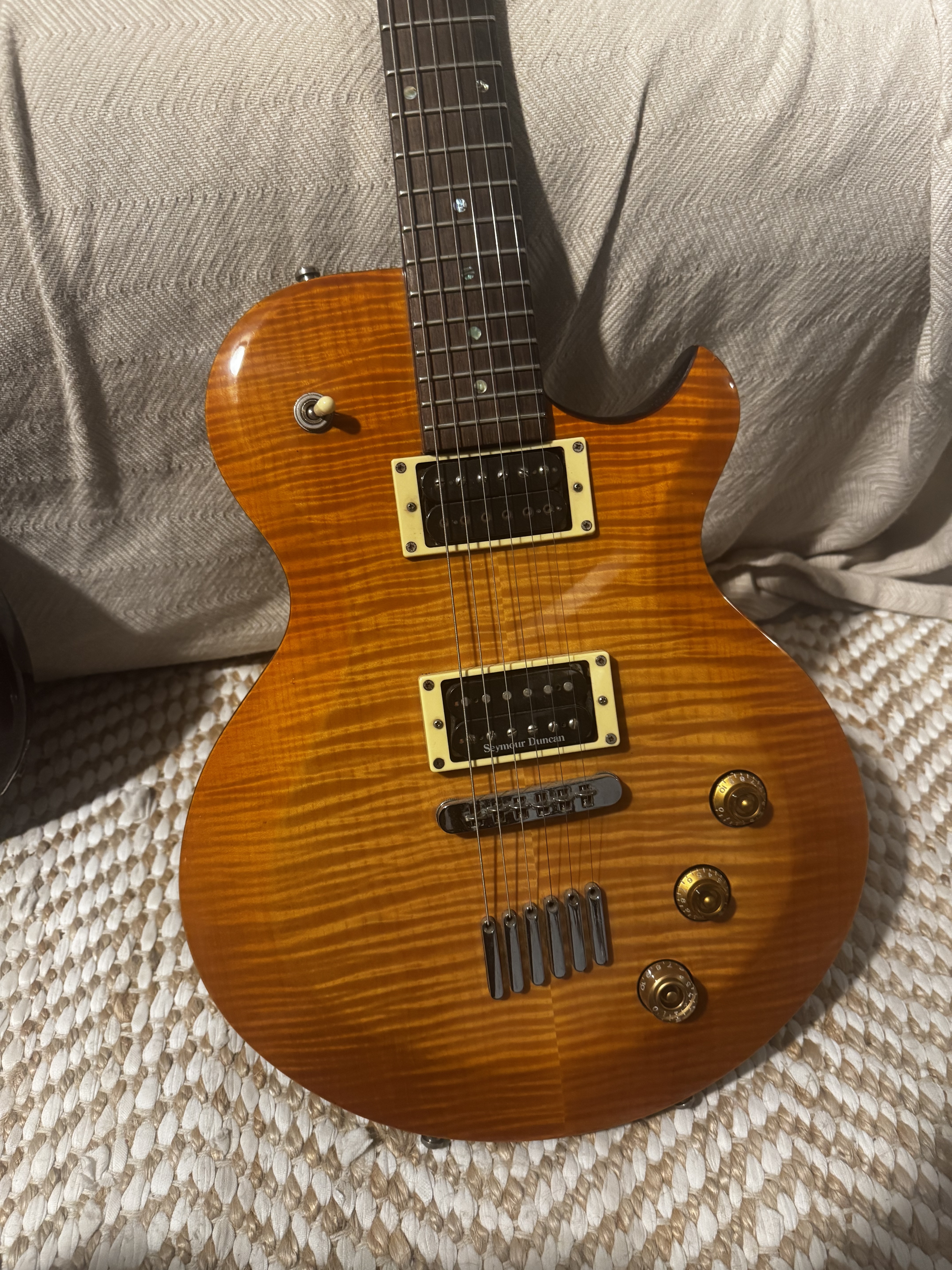 Vends Guitare Electrique Yamaha