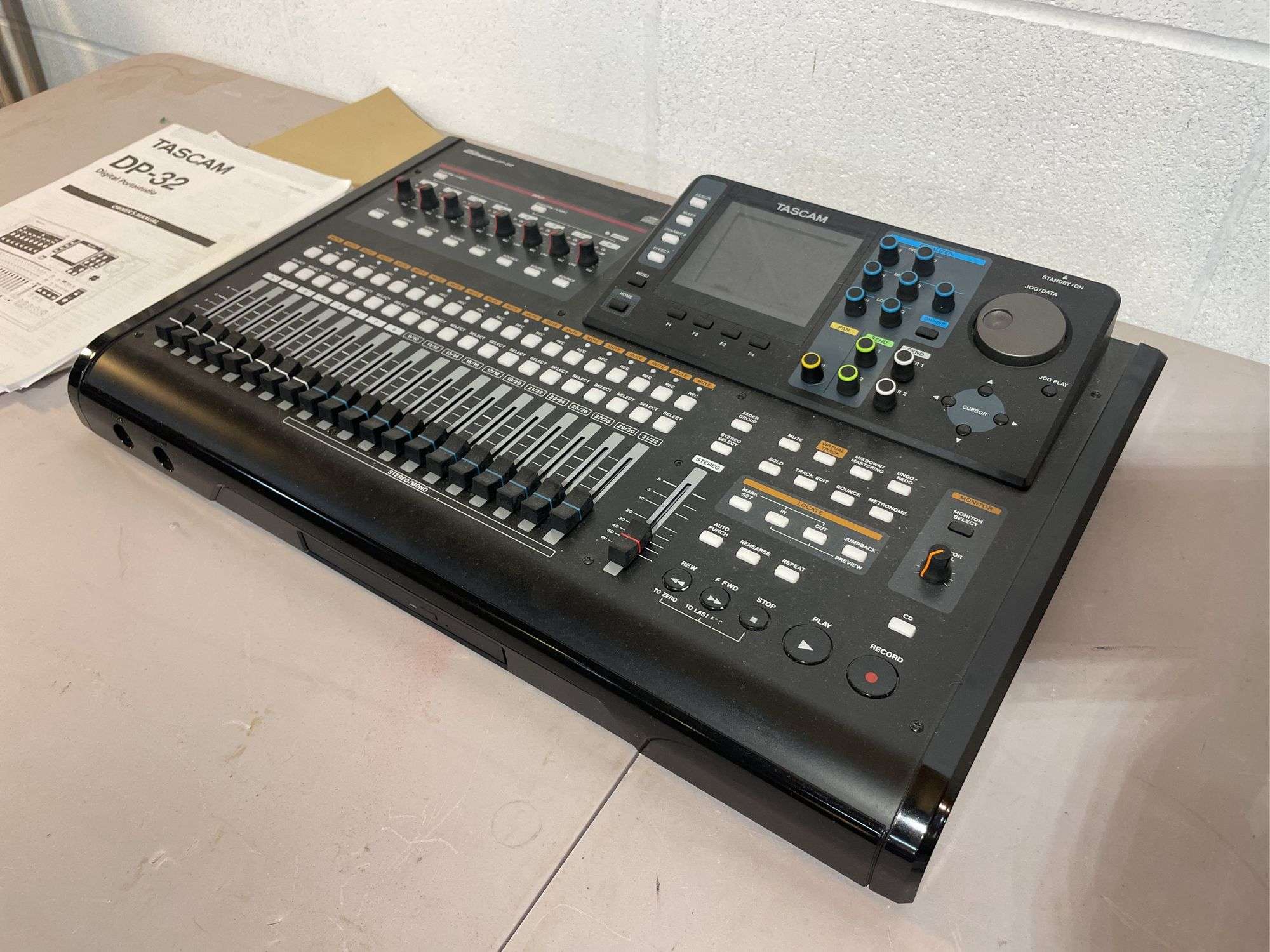 TASCAM DP 32